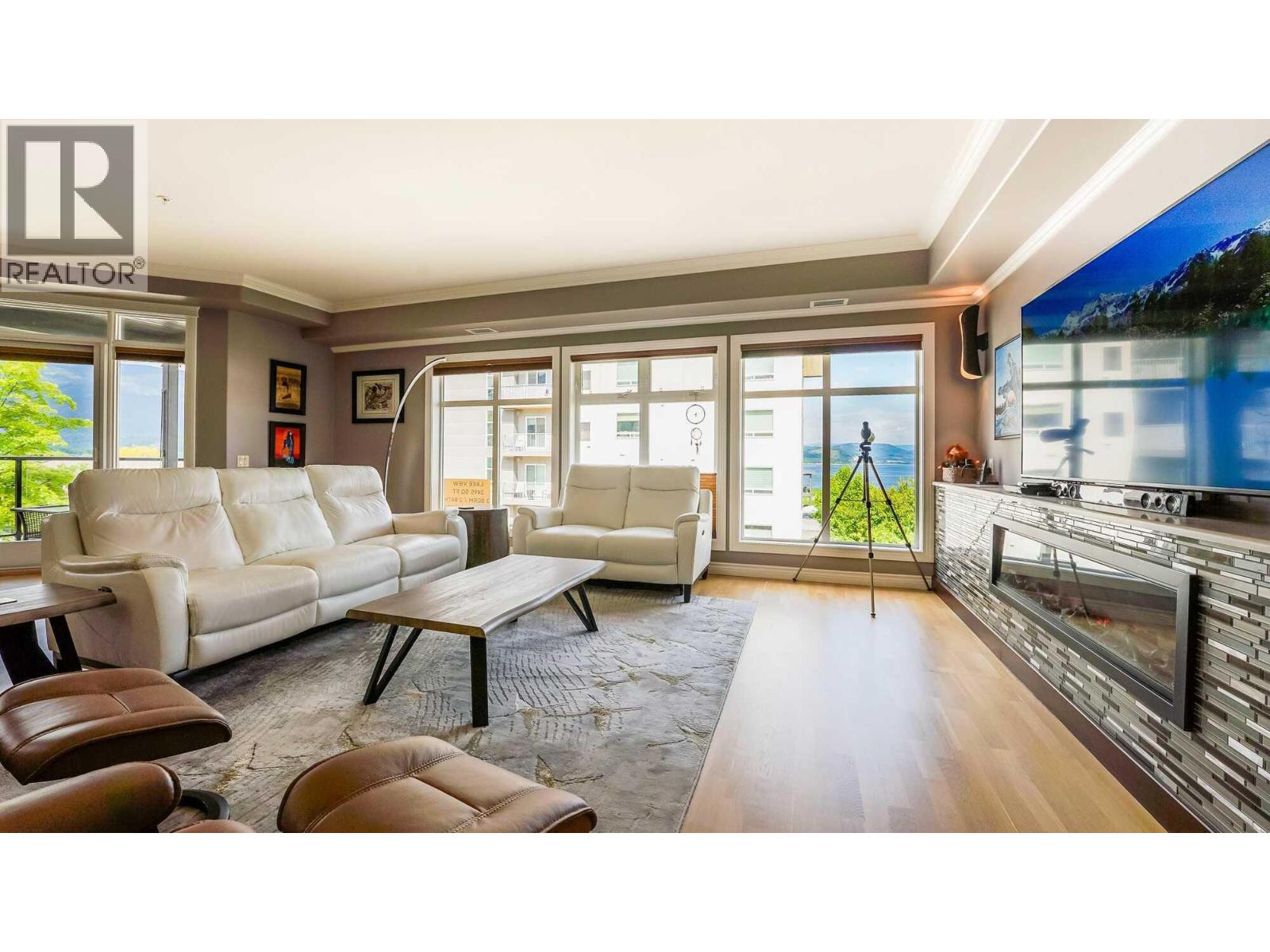 160 Harbourfront Drive Unit# 302, Salmon Arm, British Columbia  V1E 3M3 - Photo 1 - 10397503