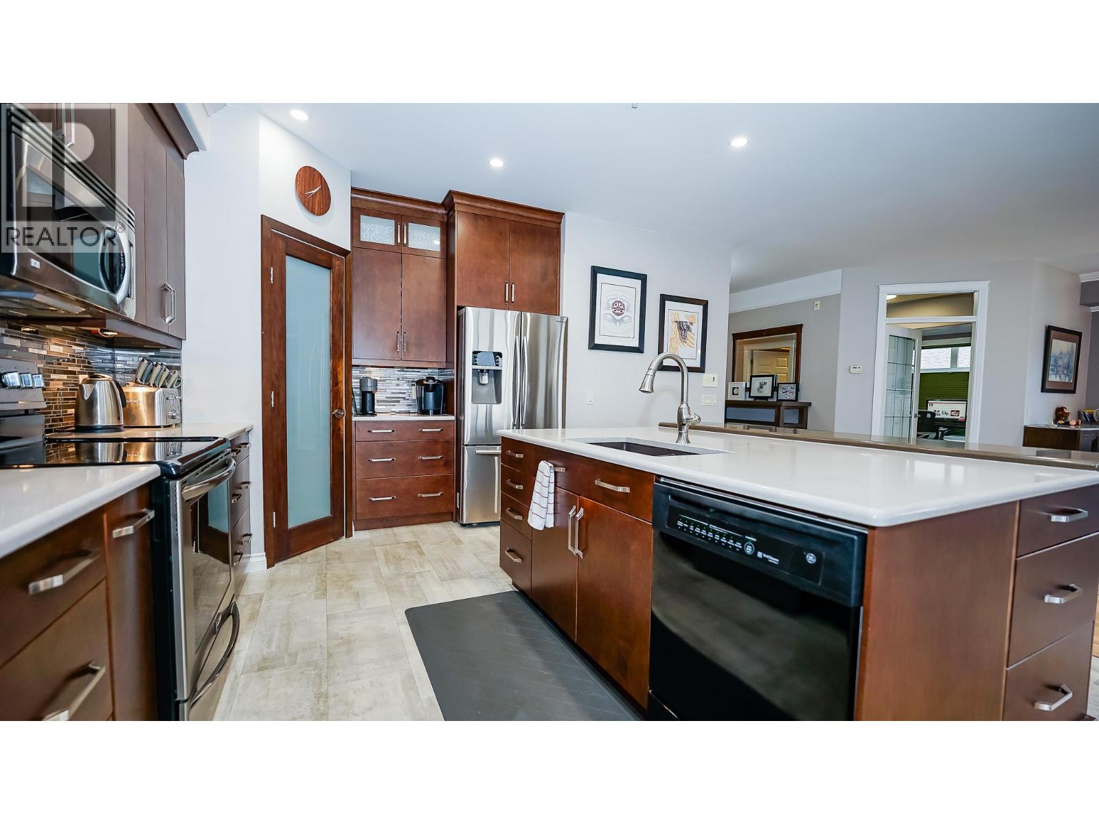 160 Harbourfront Drive Unit# 302, Salmon Arm, British Columbia  V1E 3M3 - Photo 5 - 10397503