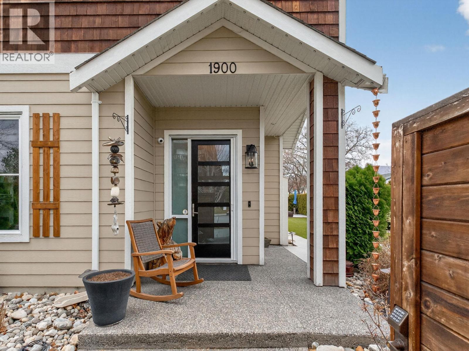 1900 Water Street, Kelowna, British Columbia  V1Y 1K6 - Photo 3 - 10397600