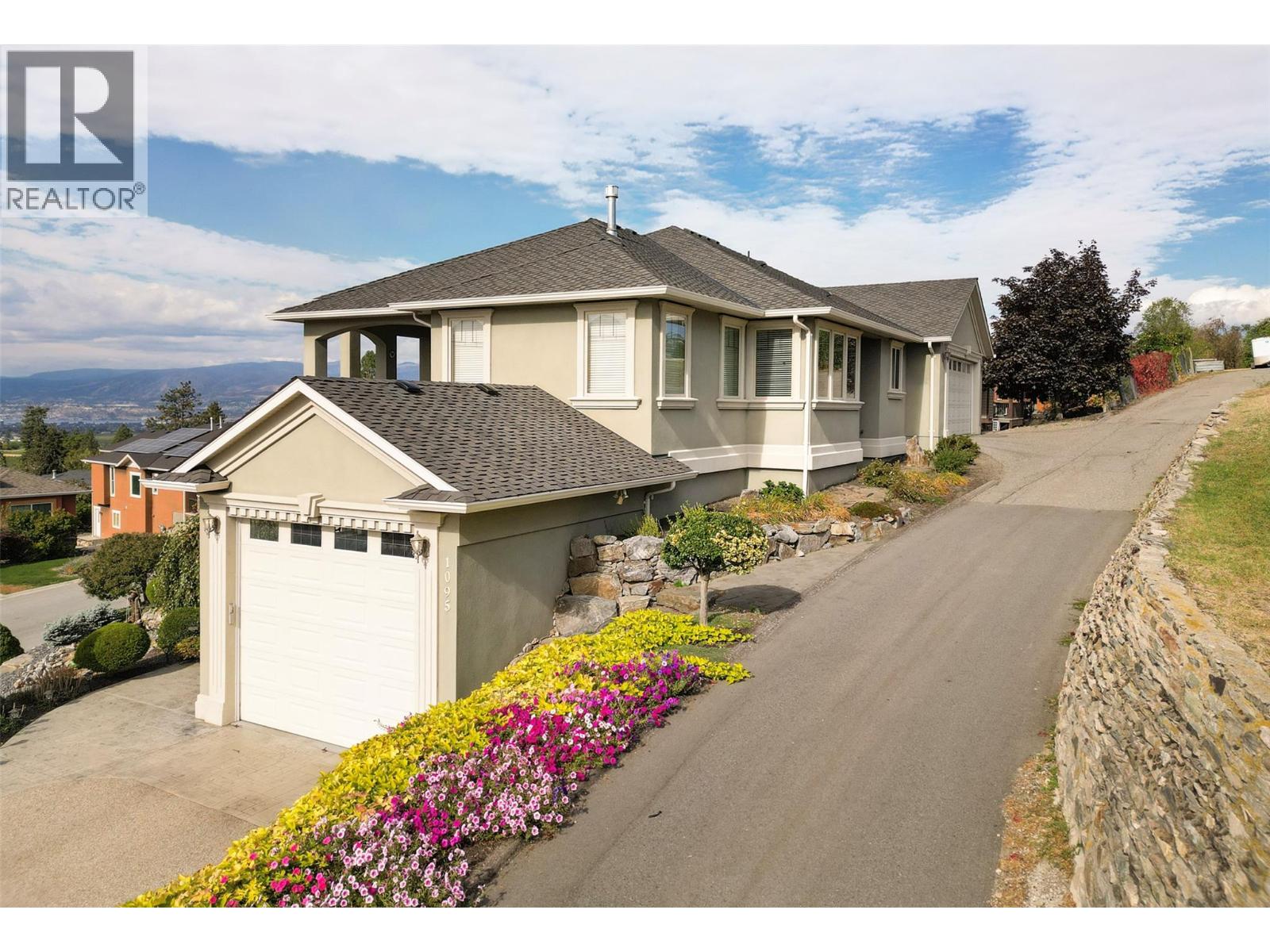 1095 Hume Avenue, Kelowna, British Columbia  V1P 1P2 - Photo 3 - 10397601