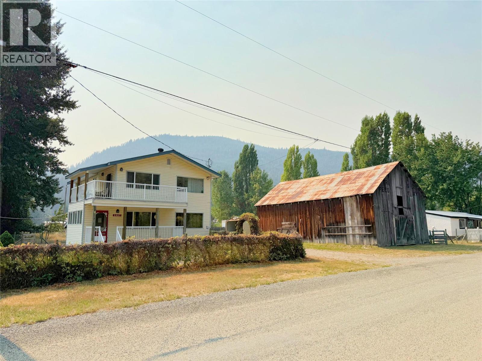 1827 Front Street, Coalmont-Tulameen, British Columbia  V0X 1W0 - Photo 1 - 10397704