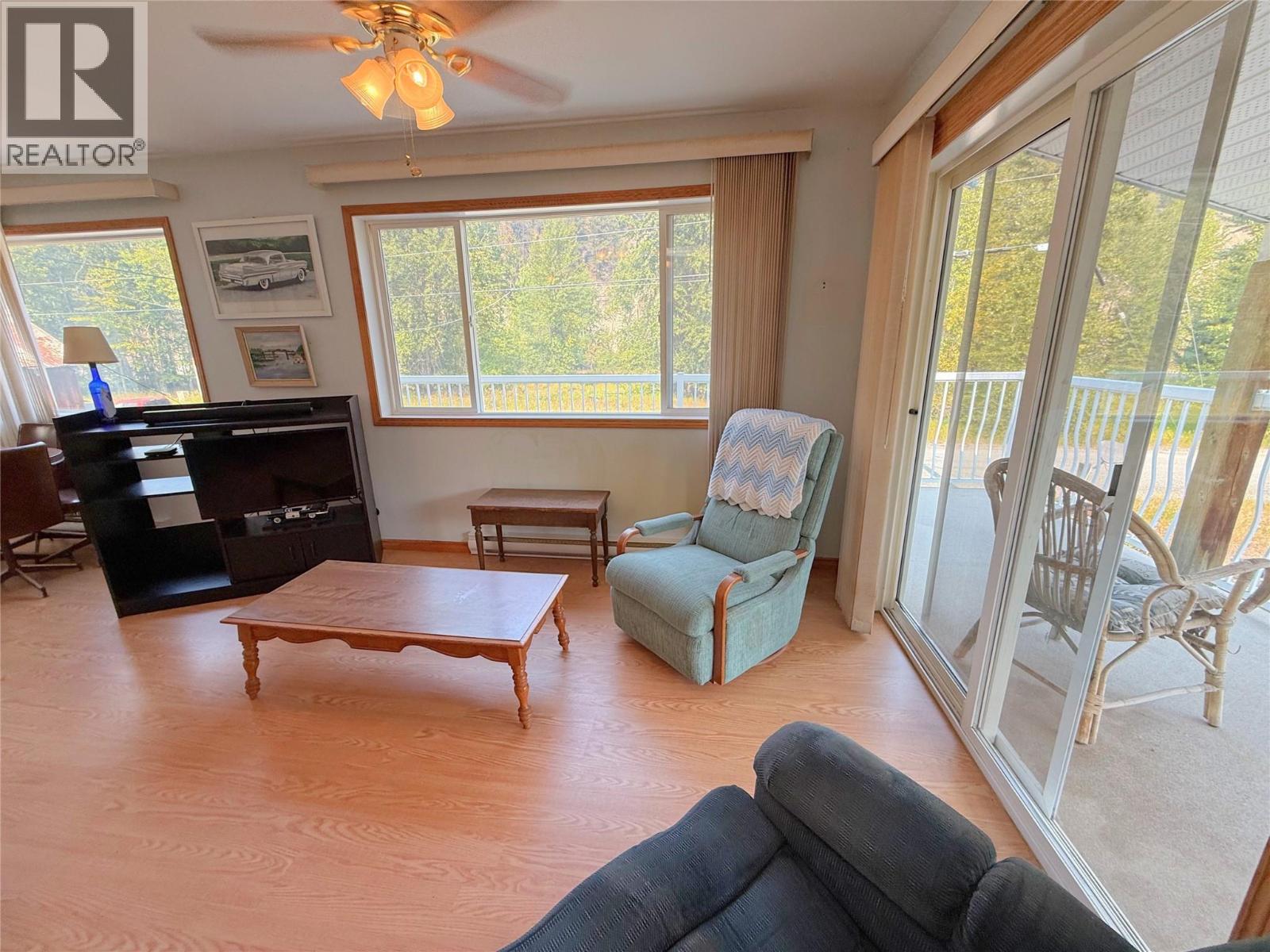 1827 Front Street, Coalmont-Tulameen, British Columbia  V0X 1W0 - Photo 15 - 10397704
