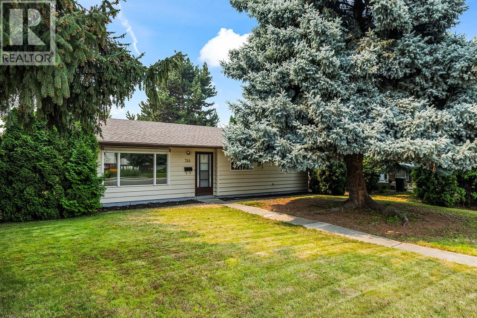 748 Hollywood Road N, Kelowna, British Columbia  V1X 5Y7 - Photo 1 - 10397483
