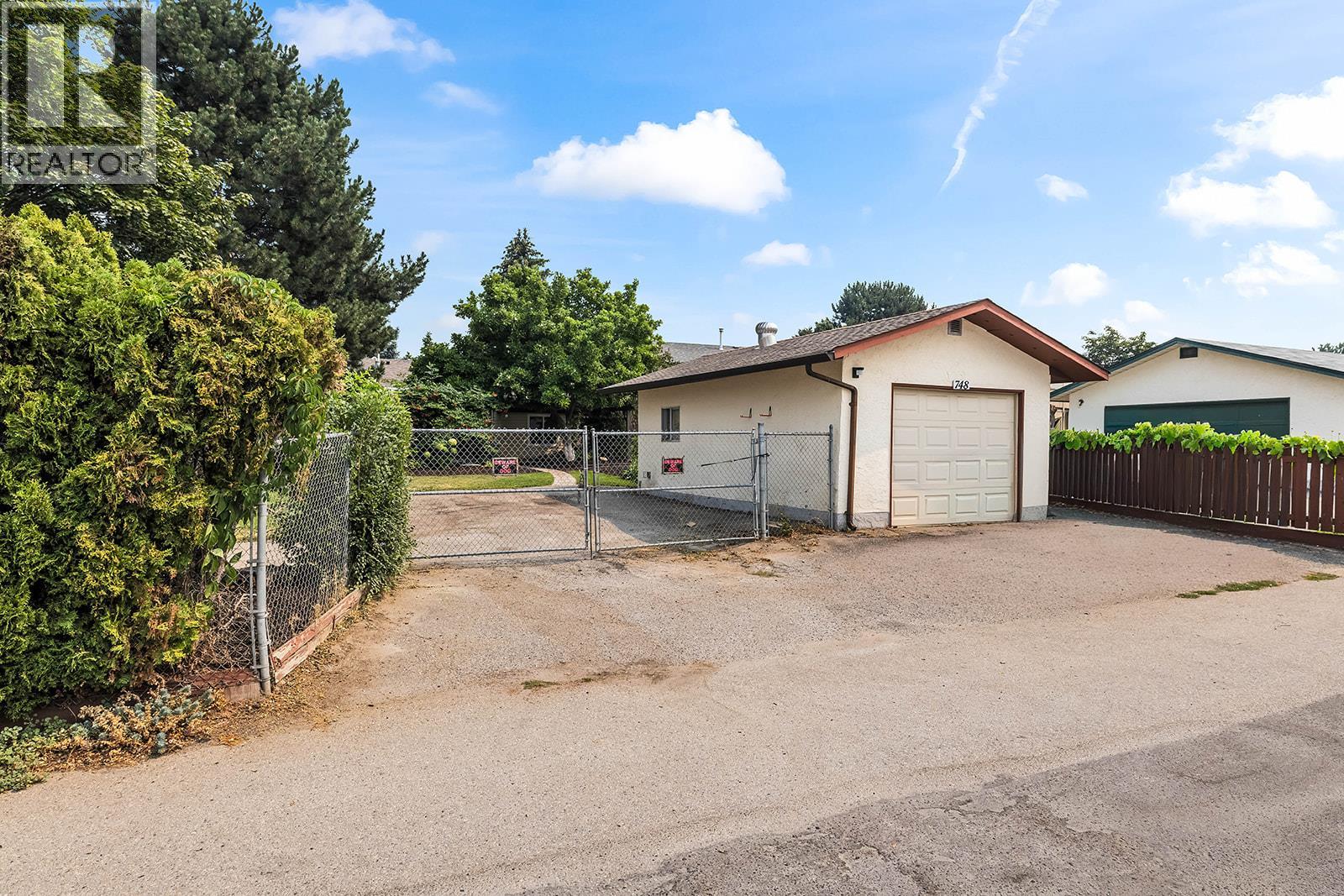 748 Hollywood Road N, Kelowna, British Columbia  V1X 5Y7 - Photo 34 - 10397483
