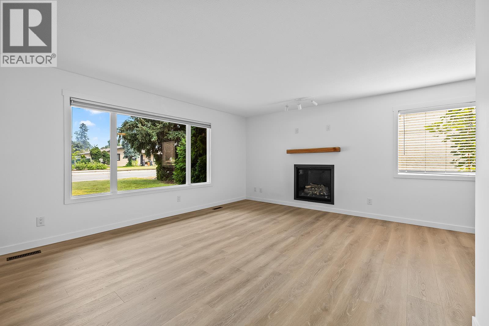748 Hollywood Road N, Kelowna, British Columbia  V1X 5Y7 - Photo 6 - 10397483
