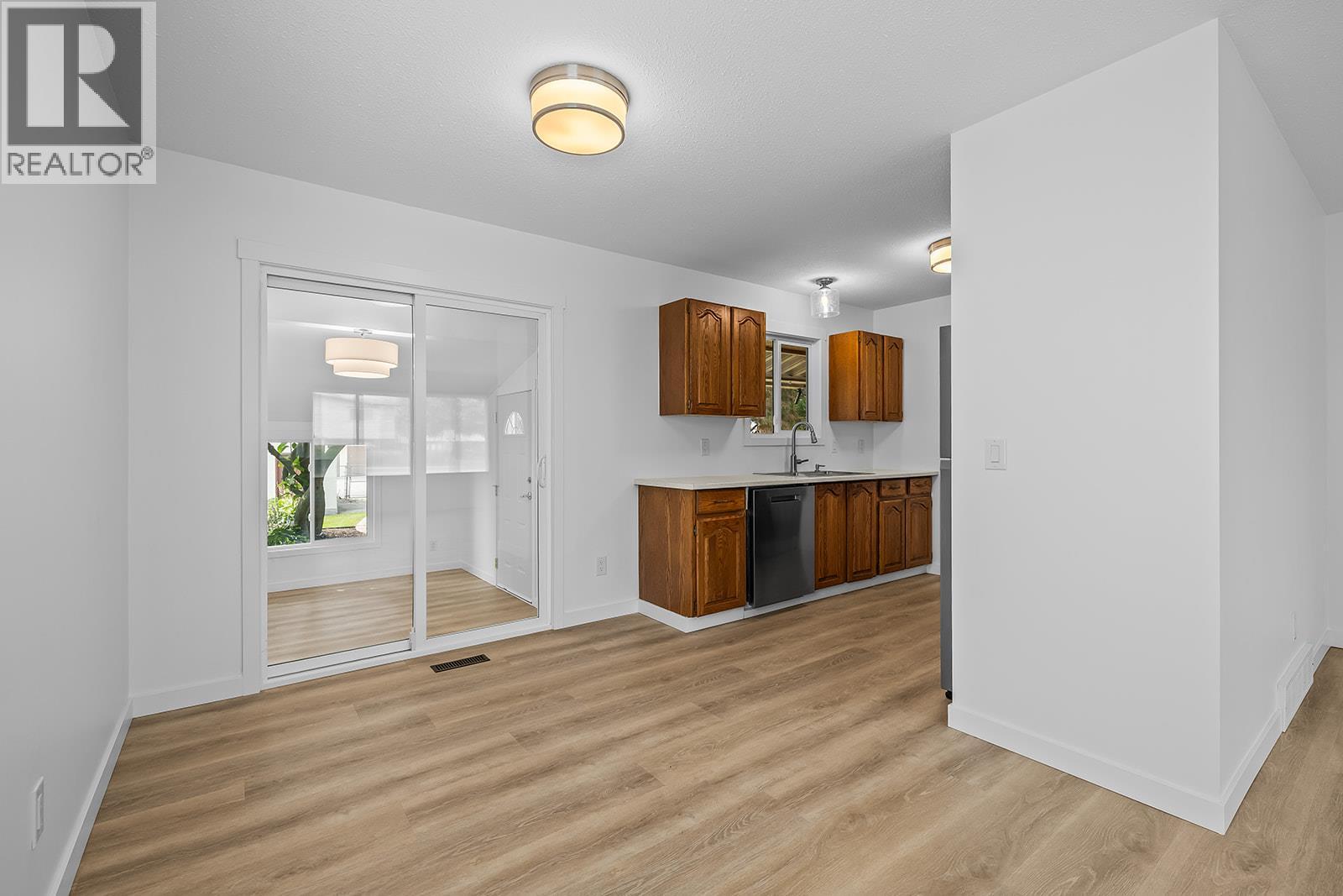 748 Hollywood Road N, Kelowna, British Columbia  V1X 5Y7 - Photo 7 - 10397483
