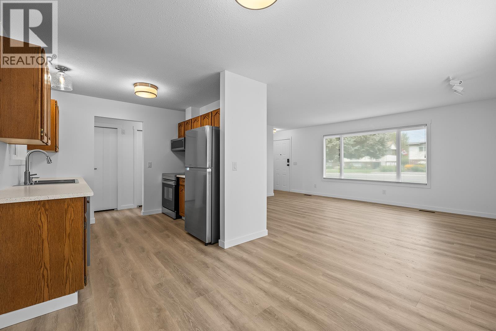 748 Hollywood Road N, Kelowna, British Columbia  V1X 5Y7 - Photo 8 - 10397483