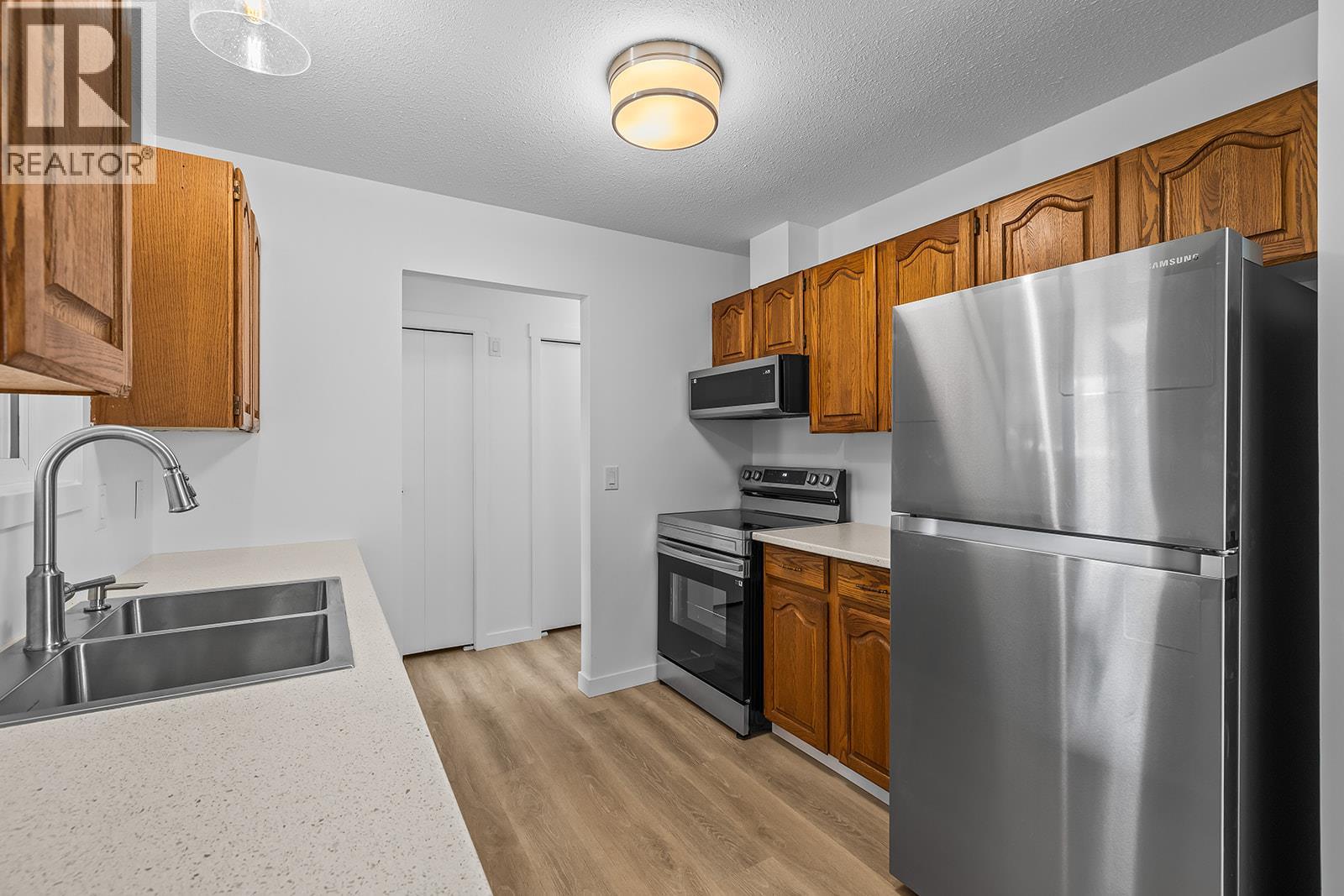 748 Hollywood Road N, Kelowna, British Columbia  V1X 5Y7 - Photo 9 - 10397483