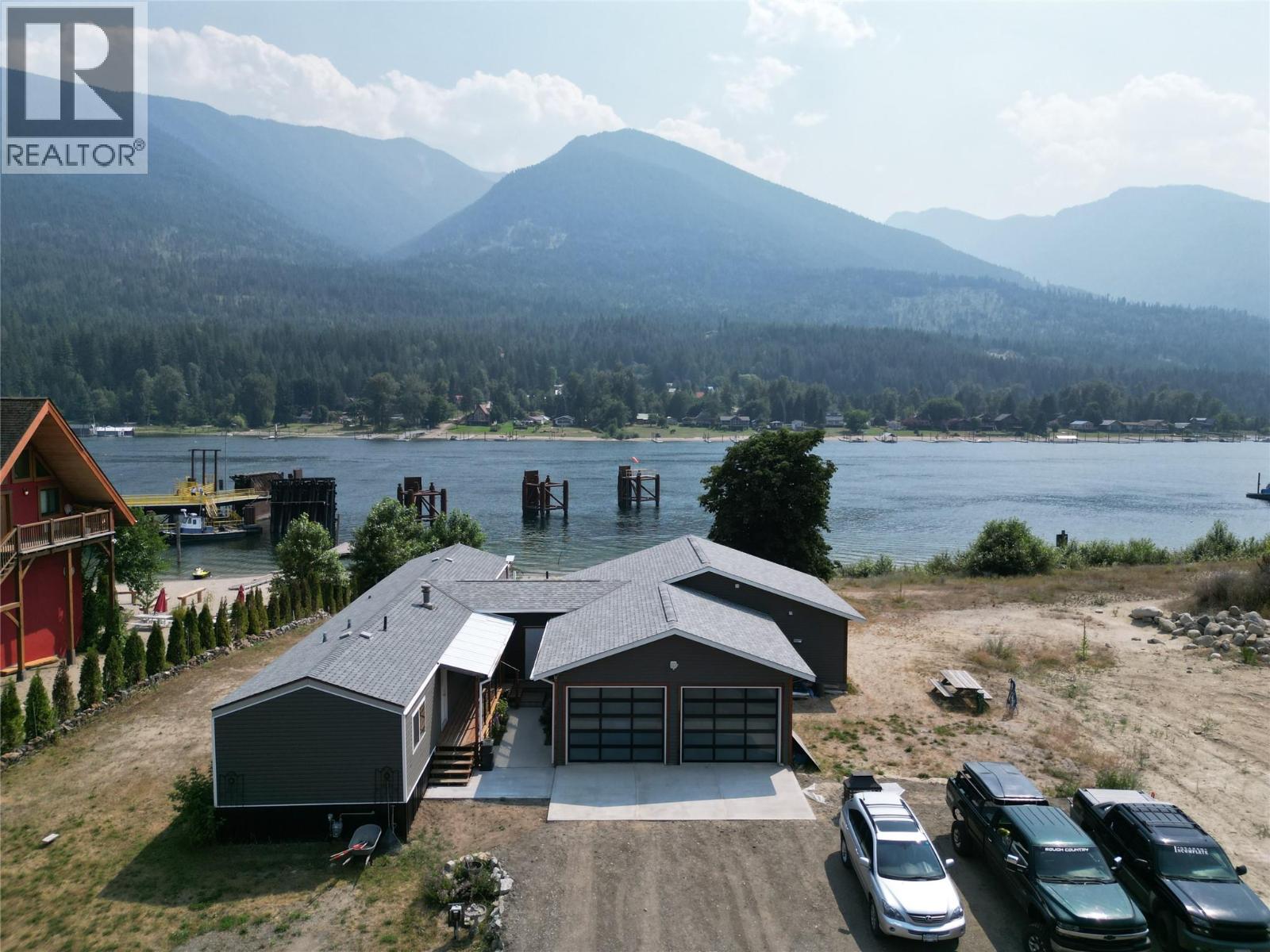 7920 Balfour Wharf Road, Balfour, British Columbia  V0G 1C0 - Photo 1 - 10397121