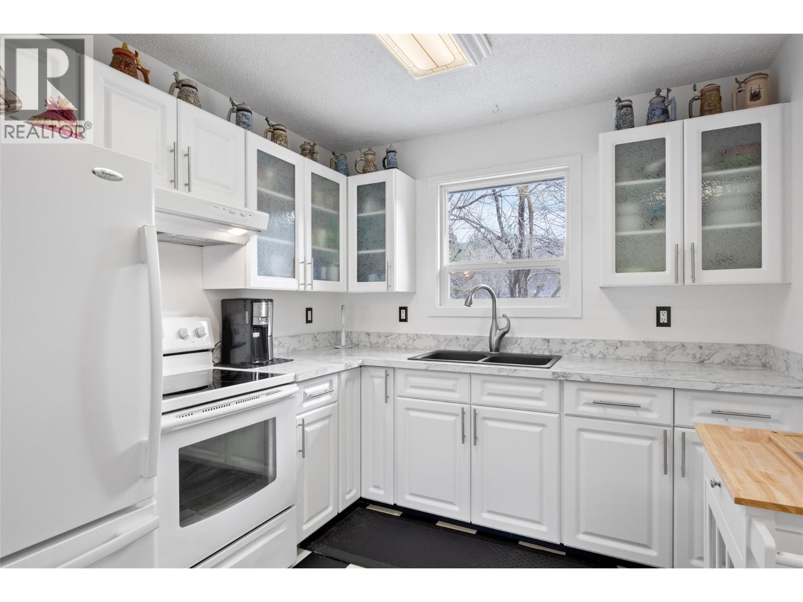 1185 Highridge Drive, Kamloops, British Columbia  V2C 5G5 - Photo 8 - 10397695