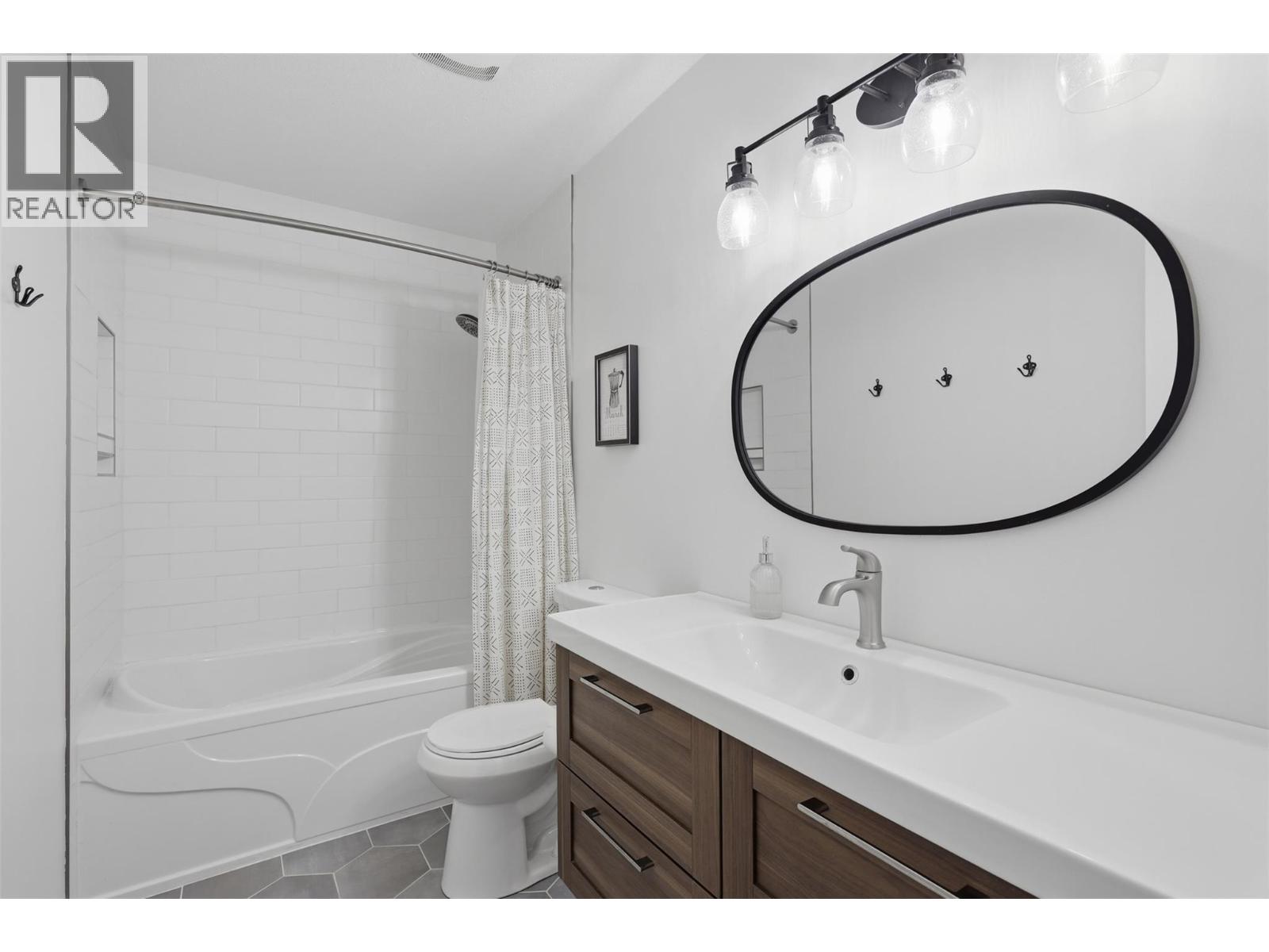 575 Gleneagles Drive, Kamloops, British Columbia  V2E 1X1 - Photo 21 - 10397639