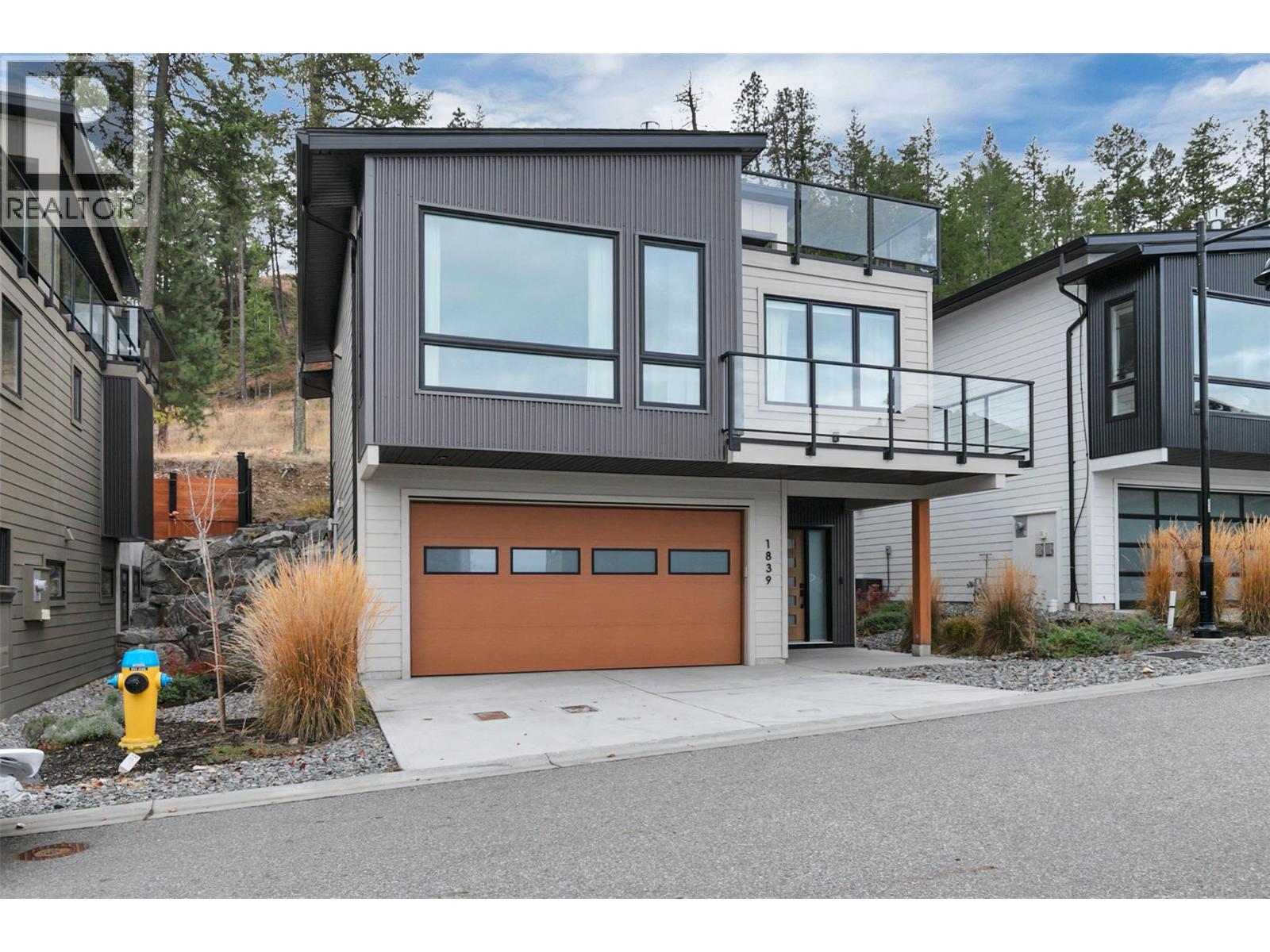 1839 Grey Owl Court, Kelowna, British Columbia  V1V 0C6 - Photo 2 - 10397474