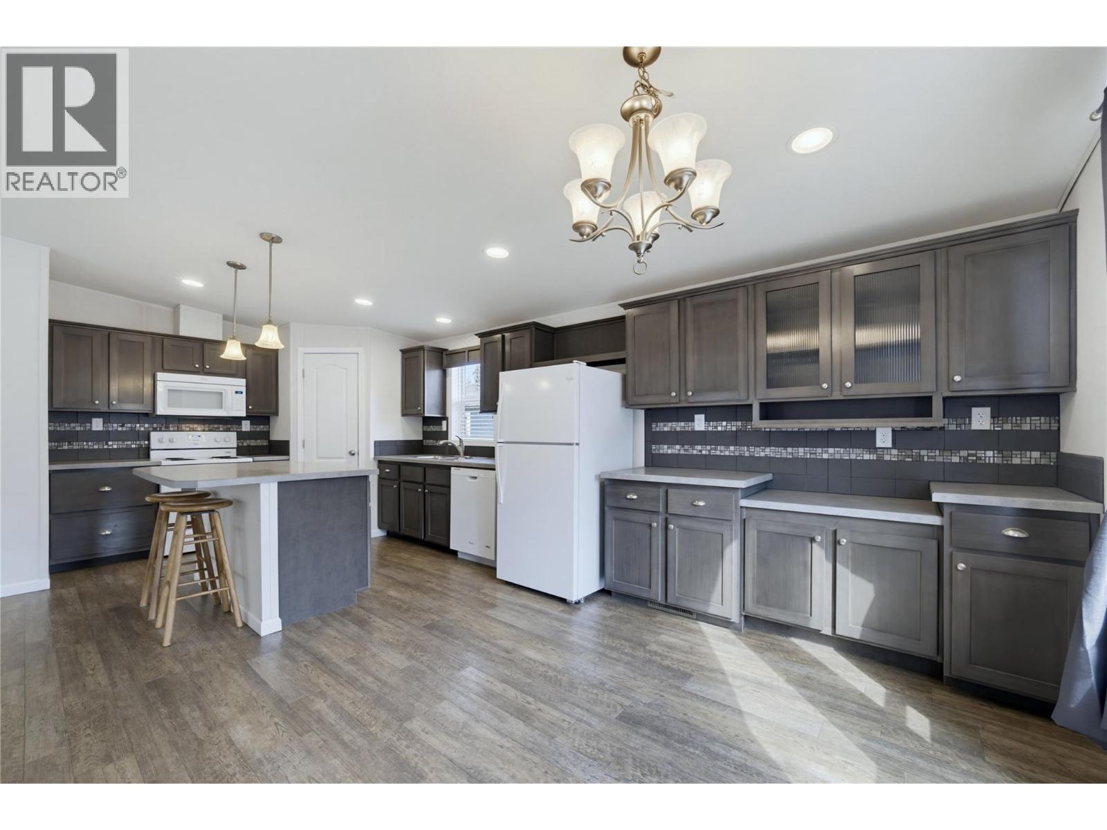 4811 10a Avenue Ne Unit# 28, Salmon Arm, British Columbia  V1E 1C5 - Photo 10 - 10397170