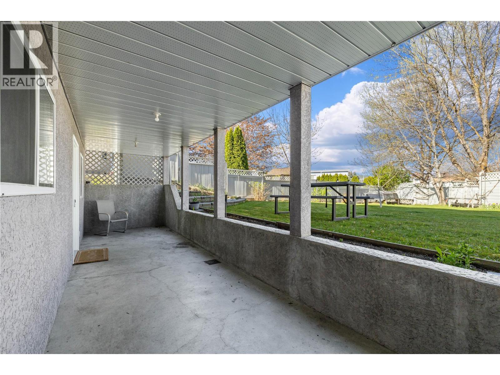 970 Maygard Road, Kelowna, British Columbia  V1X 5X1 - Photo 43 - 10397734