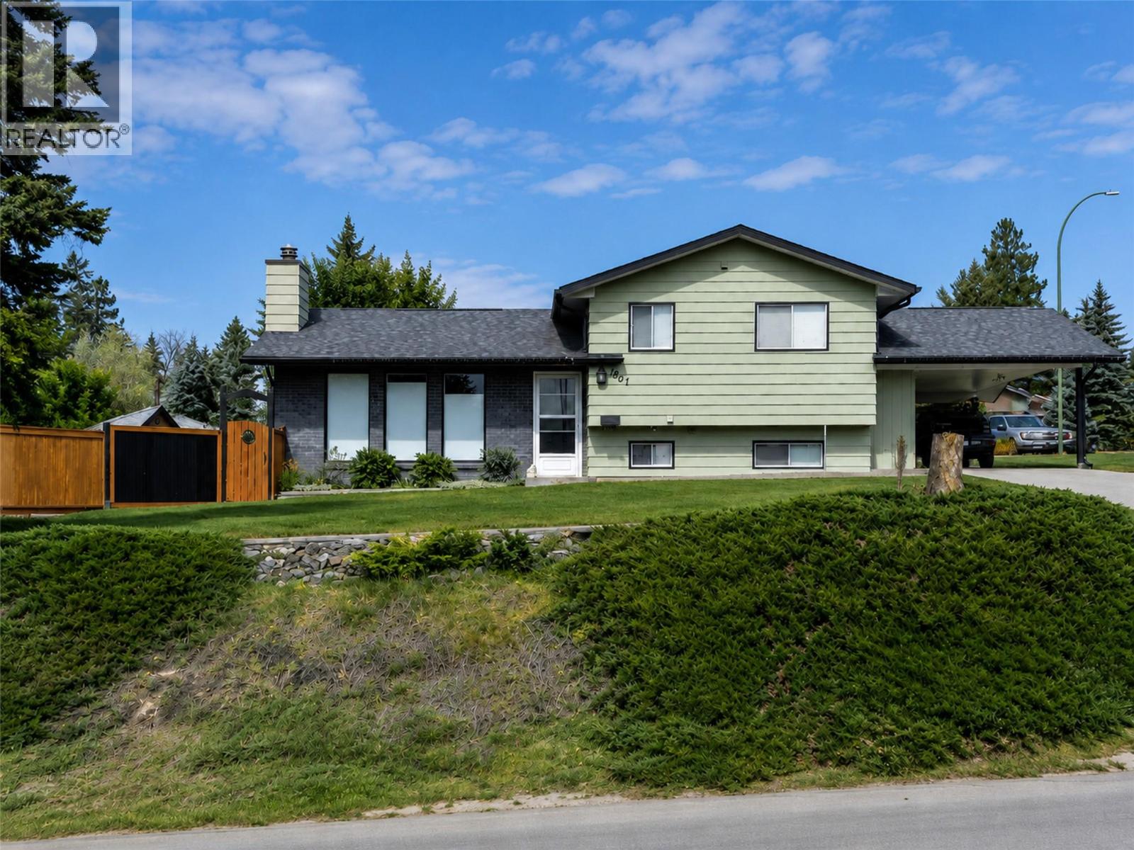 1801 Mt Sinclair Avenue N, Cranbrook, British Columbia  V1C 6B8 - Photo 2 - 10397591