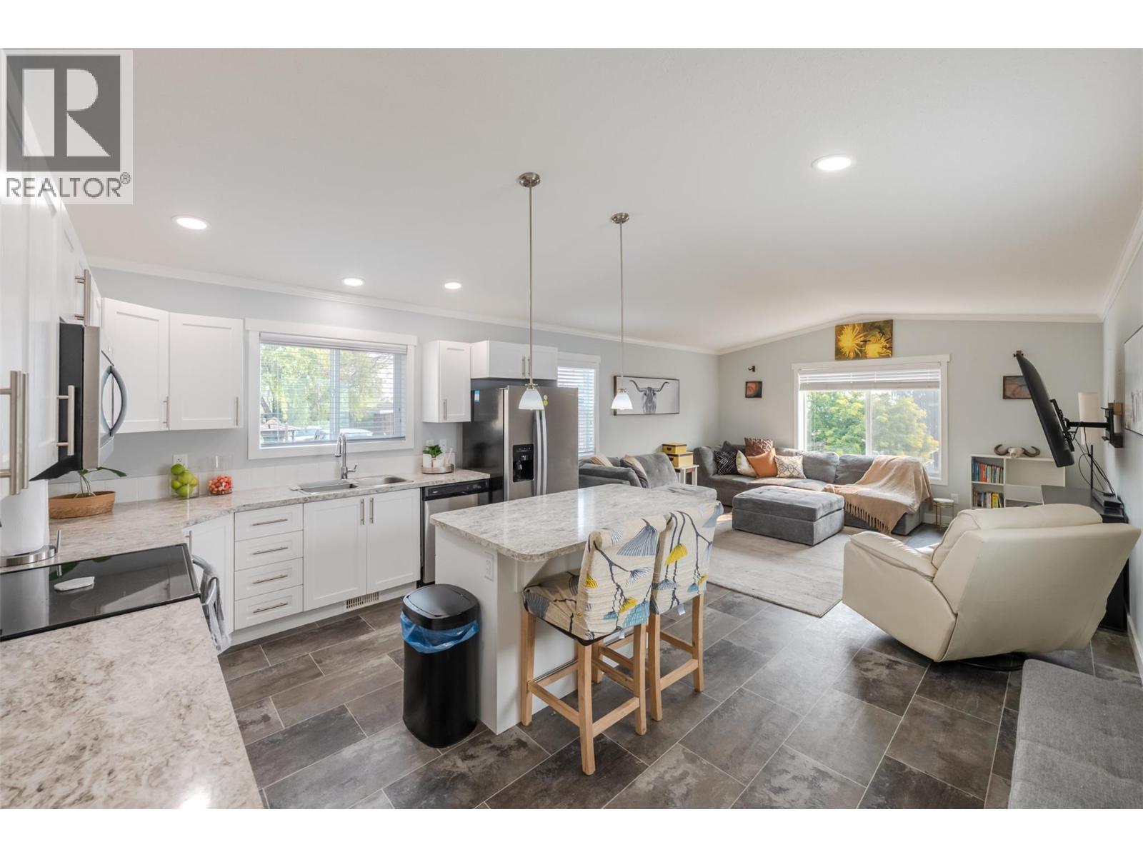 201 Highway 97 Unit# 82, Penticton, British Columbia  V2A 0E4 - Photo 2 - 10397587