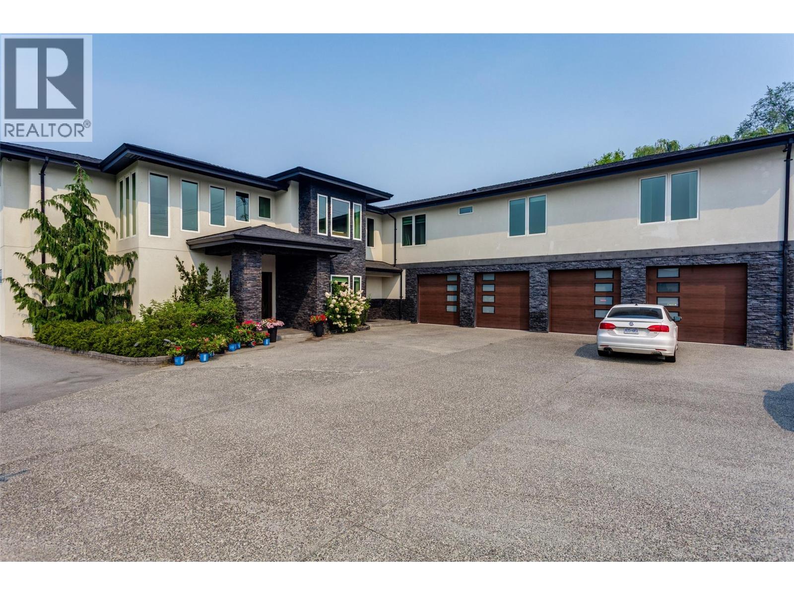 3666 Benvoulin Road, Kelowna, British Columbia  V1W 4M7 - Photo 2 - 10397438