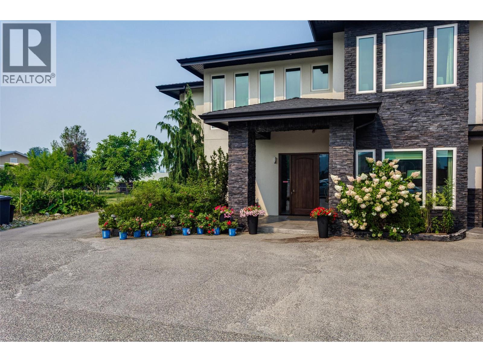 3666 Benvoulin Road, Kelowna, British Columbia  V1W 4M7 - Photo 3 - 10397438