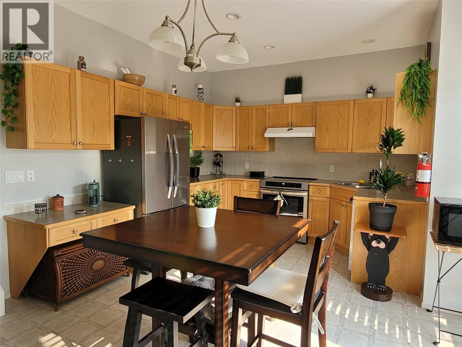 619 10th Avenue, Invermere, British Columbia  V0A 1K0 - Photo 16 - 10397627