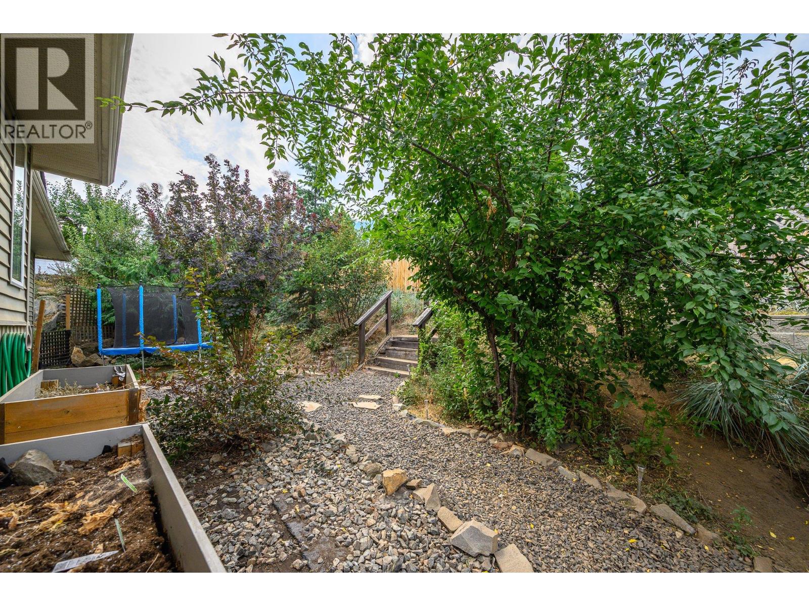 2040 Skyview Crescent, Lumby, British Columbia  V0E 2G0 - Photo 35 - 10397306