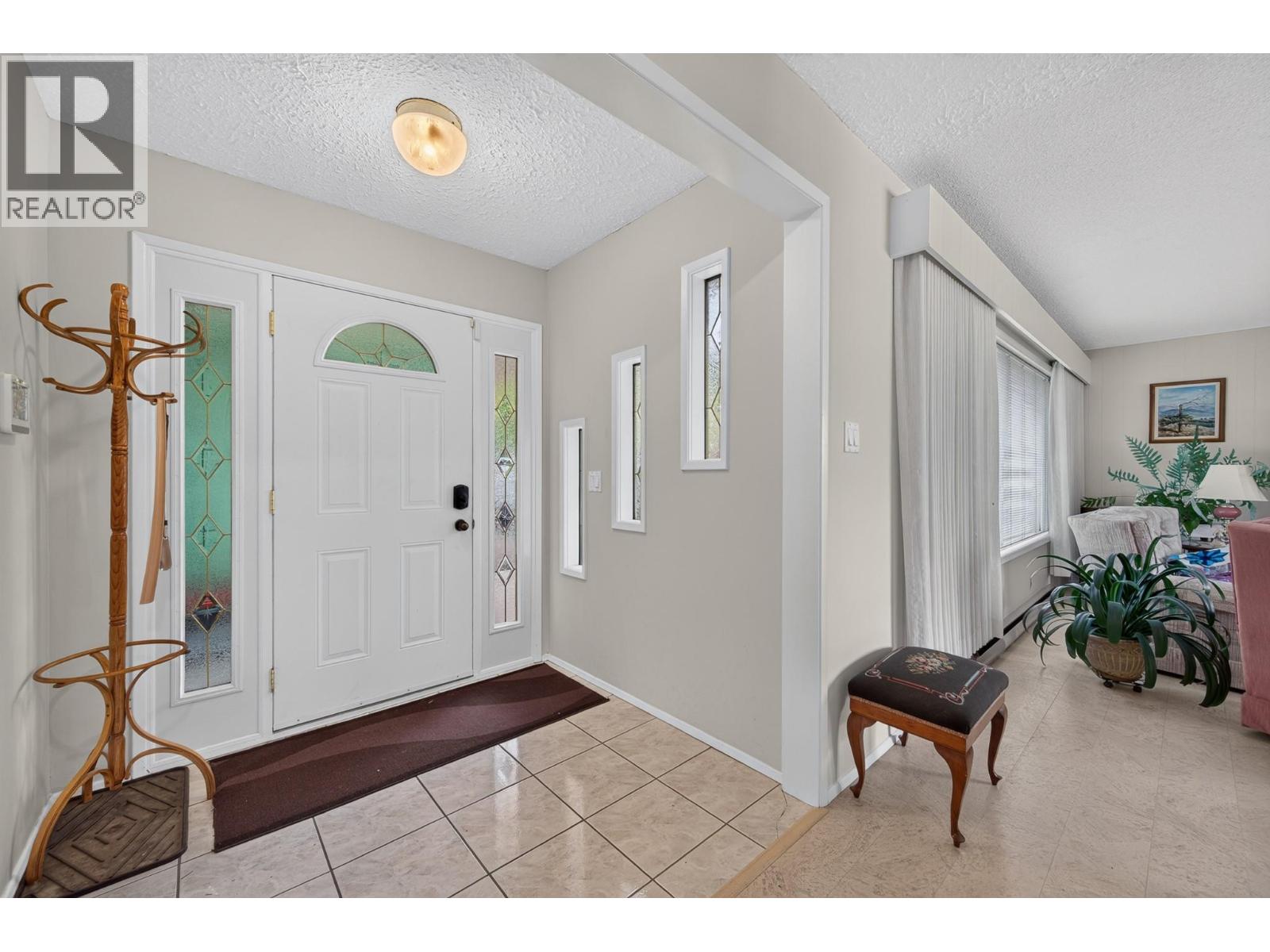 4707 Westsyde Road, Kamloops, British Columbia  V2B 8N4 - Photo 10 - 10397621