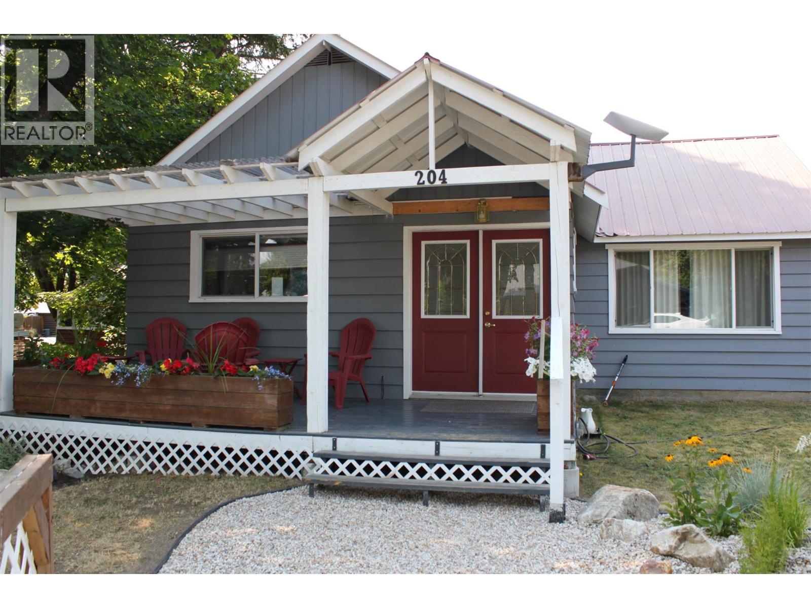204a 5th Avenue Nw, Nakusp, British Columbia  V0G 1R0 - Photo 22 - 10397563