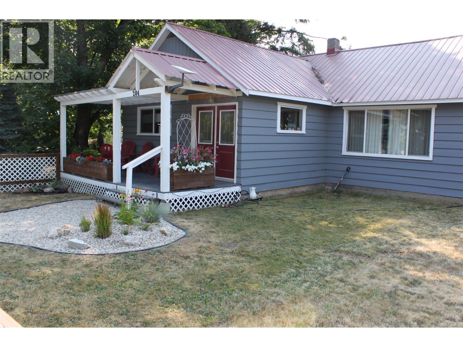 204a 5th Avenue Nw, Nakusp, British Columbia  V0G 1R0 - Photo 23 - 10397563