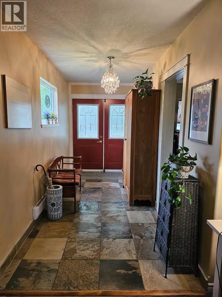 204a 5th Avenue Nw, Nakusp, British Columbia  V0G 1R0 - Photo 3 - 10397563