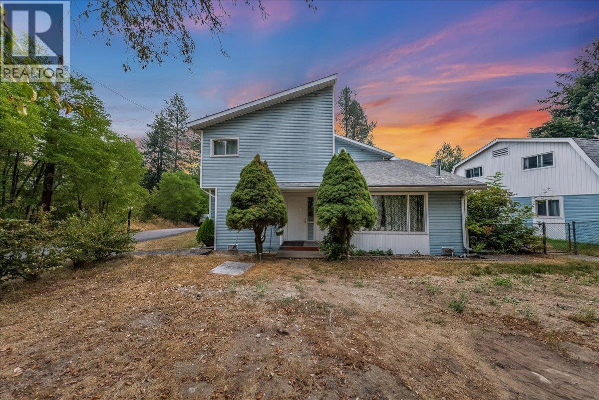 814 16th Avenue, Genelle, British Columbia  V0G 1G0 - Photo 1 - 10397568