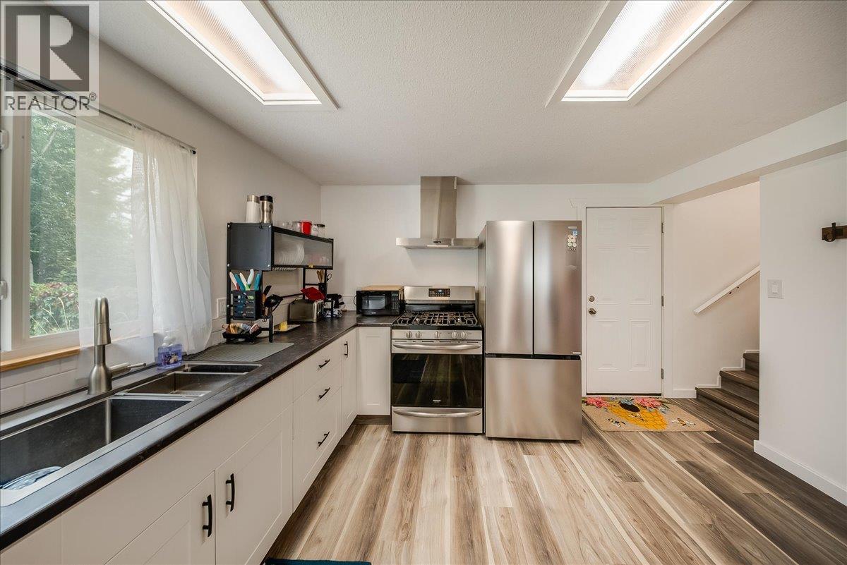 814 16th Avenue, Genelle, British Columbia  V0G 1G0 - Photo 29 - 10397568