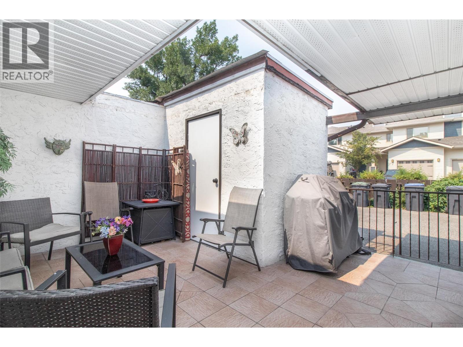363 Gerstmar Road Unit# 8, Kelowna, British Columbia  V1X 4A6 - Photo 2 - 10397506