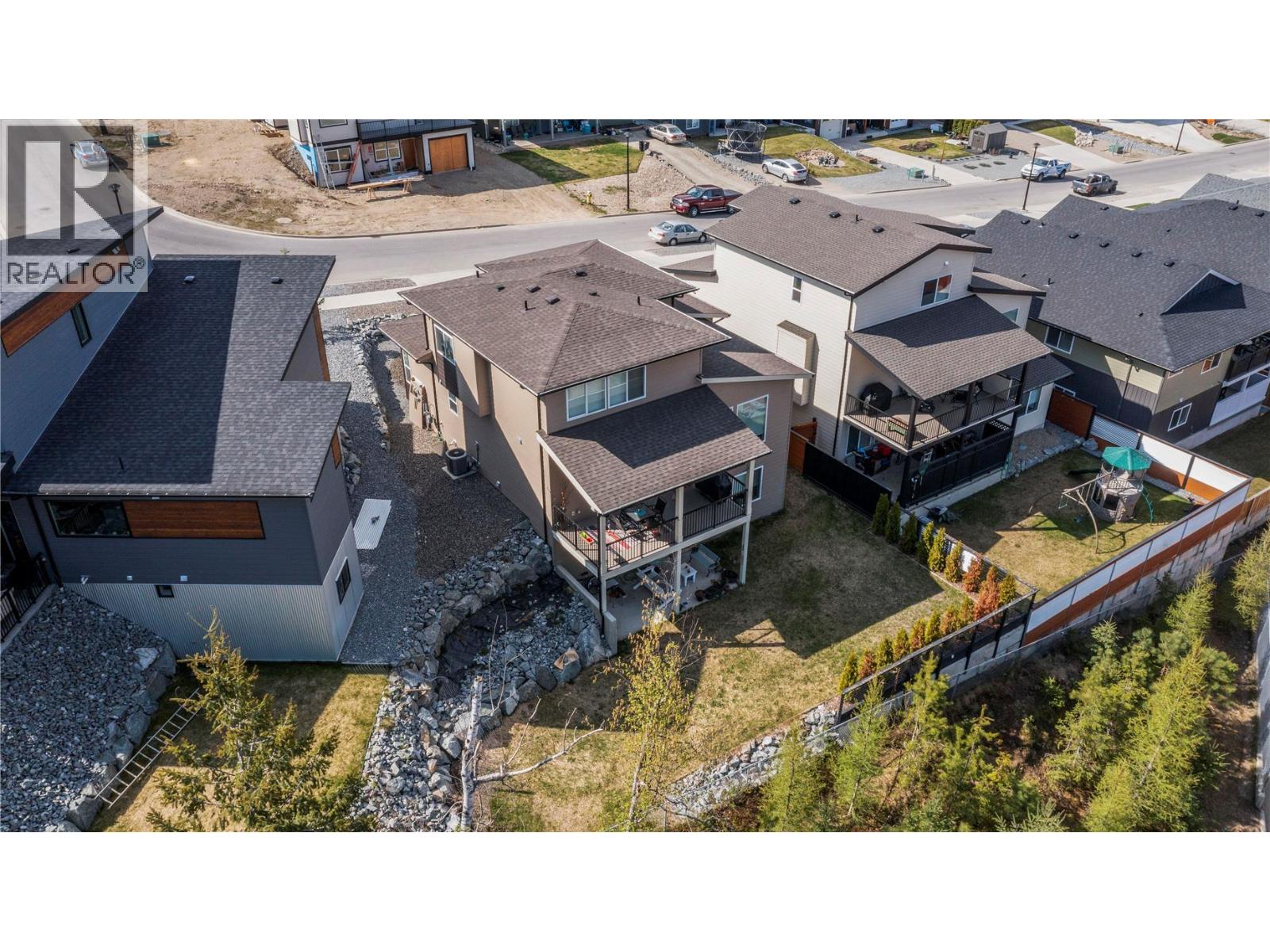 2181 14 Avenue Se, Salmon Arm, British Columbia  V1E 2N2 - Photo 5 - 10397750