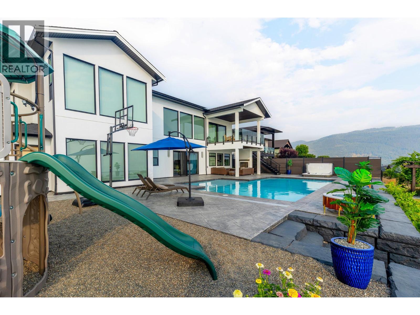 628 Hart Place, Vernon, British Columbia  V1B 4B2 - Photo 11 - 10397517