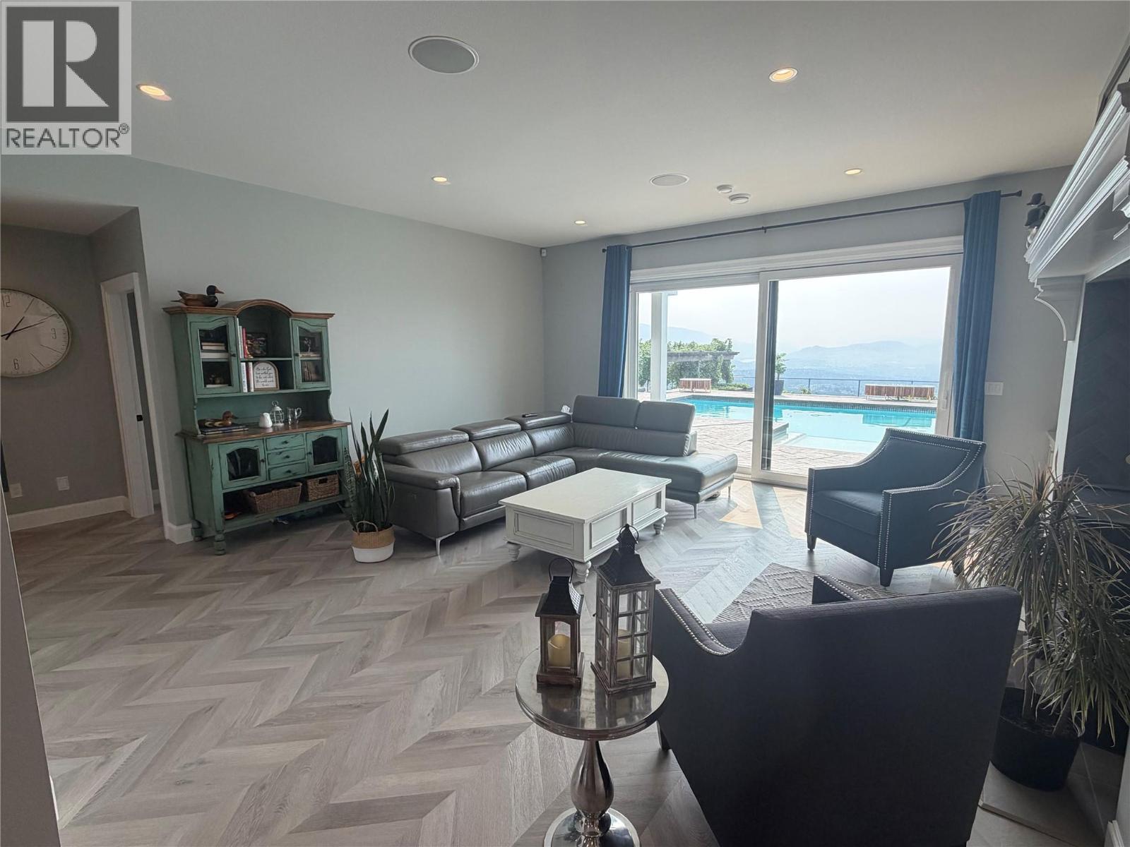 628 Hart Place, Vernon, British Columbia  V1B 4B2 - Photo 47 - 10397517