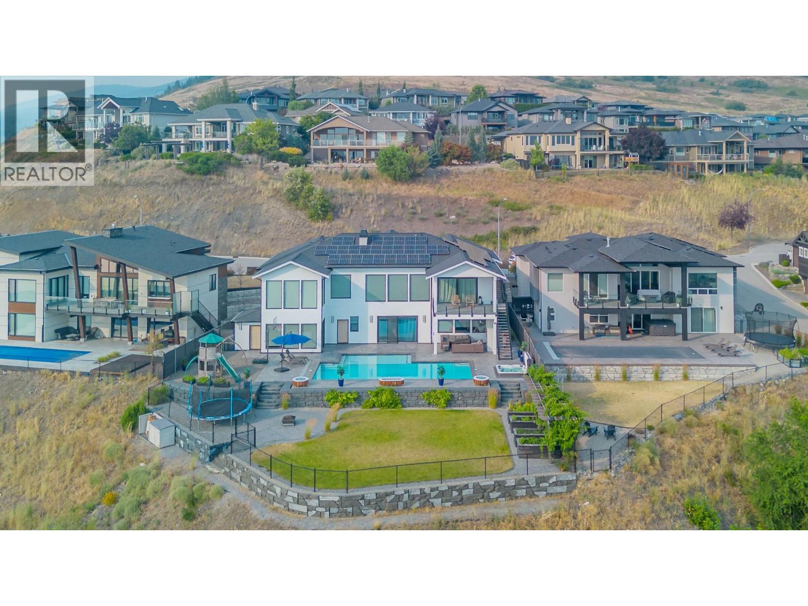 628 Hart Place, Vernon, British Columbia  V1B 4B2 - Photo 5 - 10397517