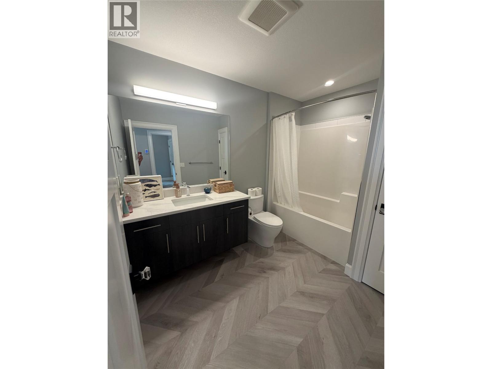 628 Hart Place, Vernon, British Columbia  V1B 4B2 - Photo 53 - 10397517