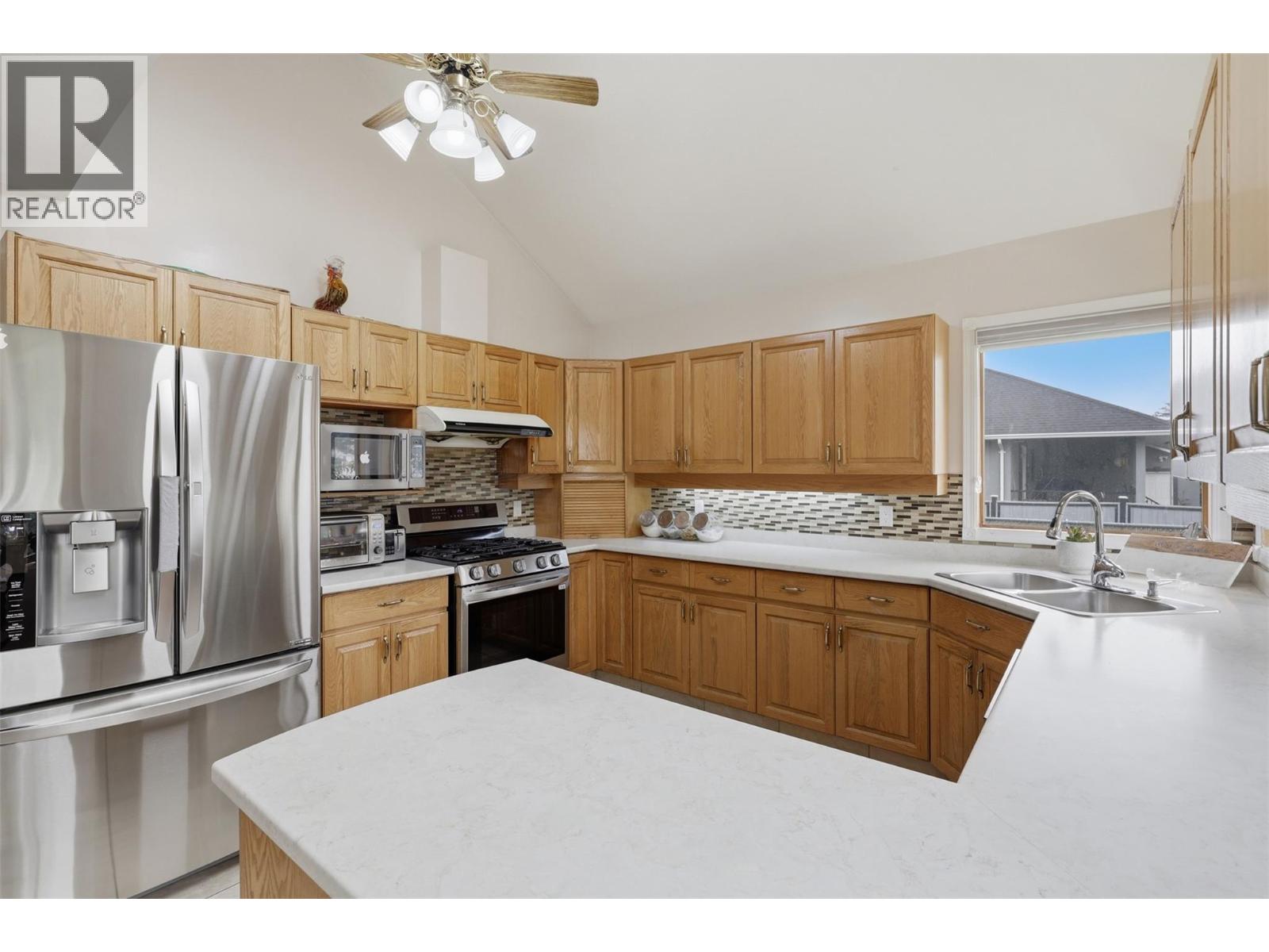 864 Nicolani Drive, Kamloops, British Columbia  V2B 5B3 - Photo 19 - 10397733