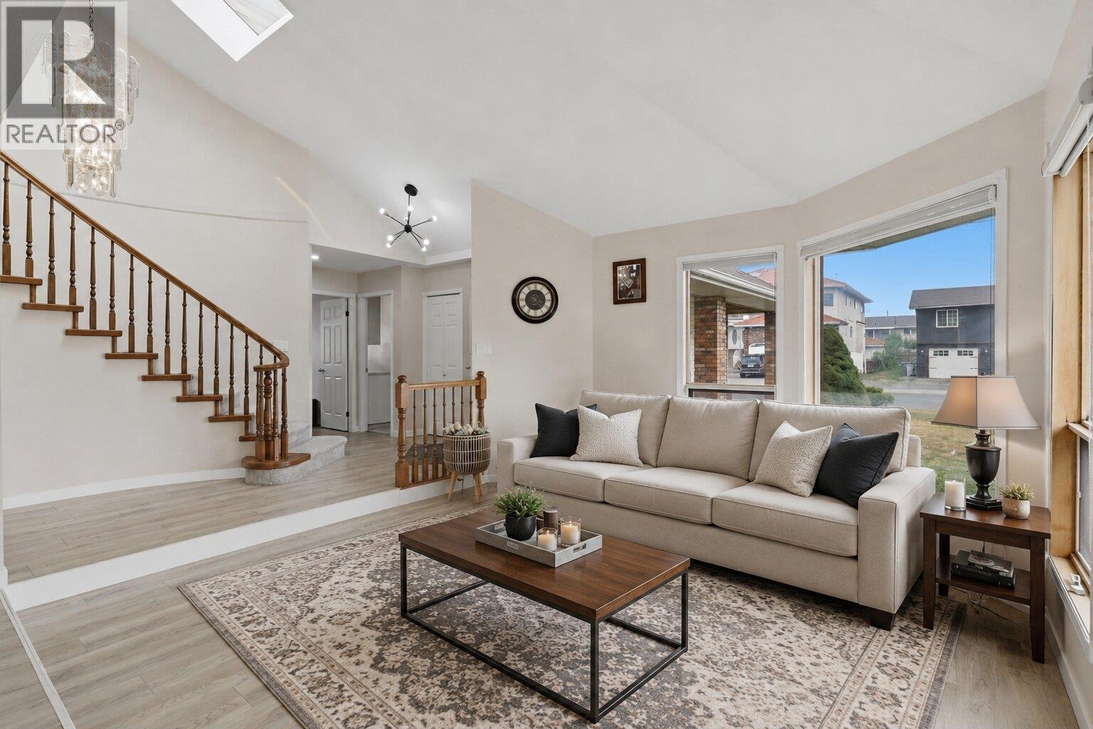 864 Nicolani Drive, Kamloops, British Columbia  V2B 5B3 - Photo 7 - 10397733