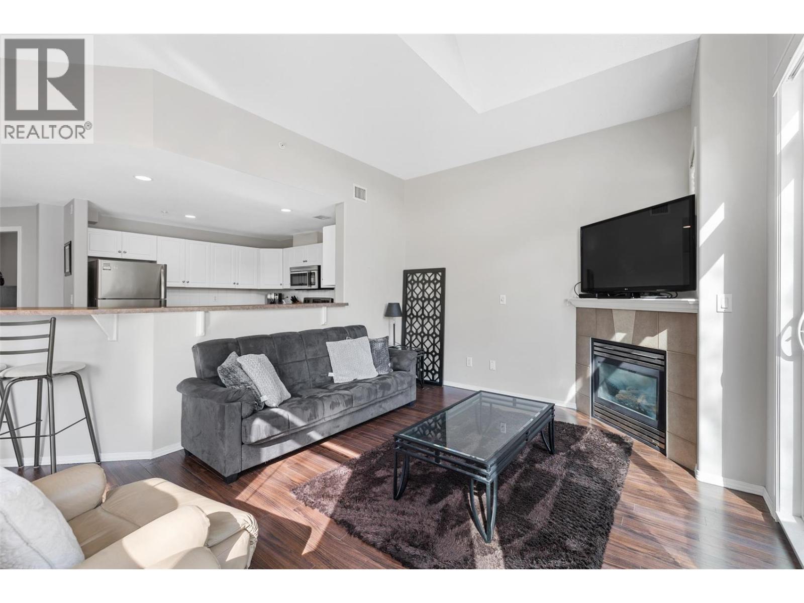 1088 Sunset Drive Unit# 246, Kelowna, British Columbia  V1Y 9W1 - Photo 4 - 10397556