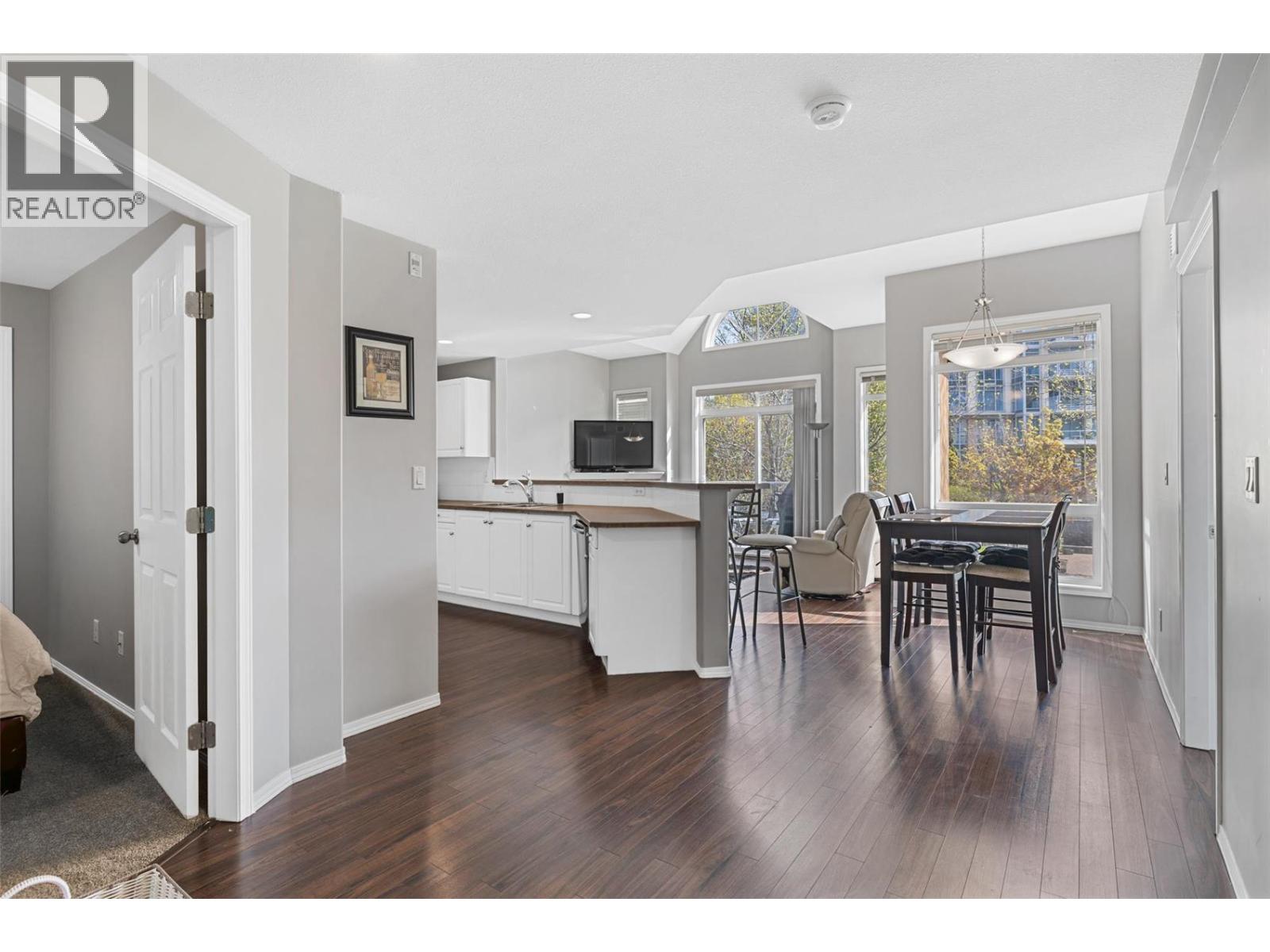 1088 Sunset Drive Unit# 246, Kelowna, British Columbia  V1Y 9W1 - Photo 5 - 10397556