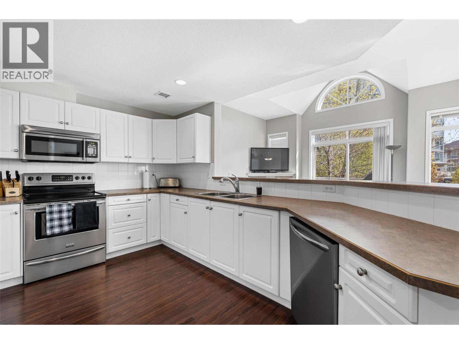 1088 Sunset Drive Unit# 246, Kelowna, British Columbia  V1Y 9W1 - Photo 6 - 10397556