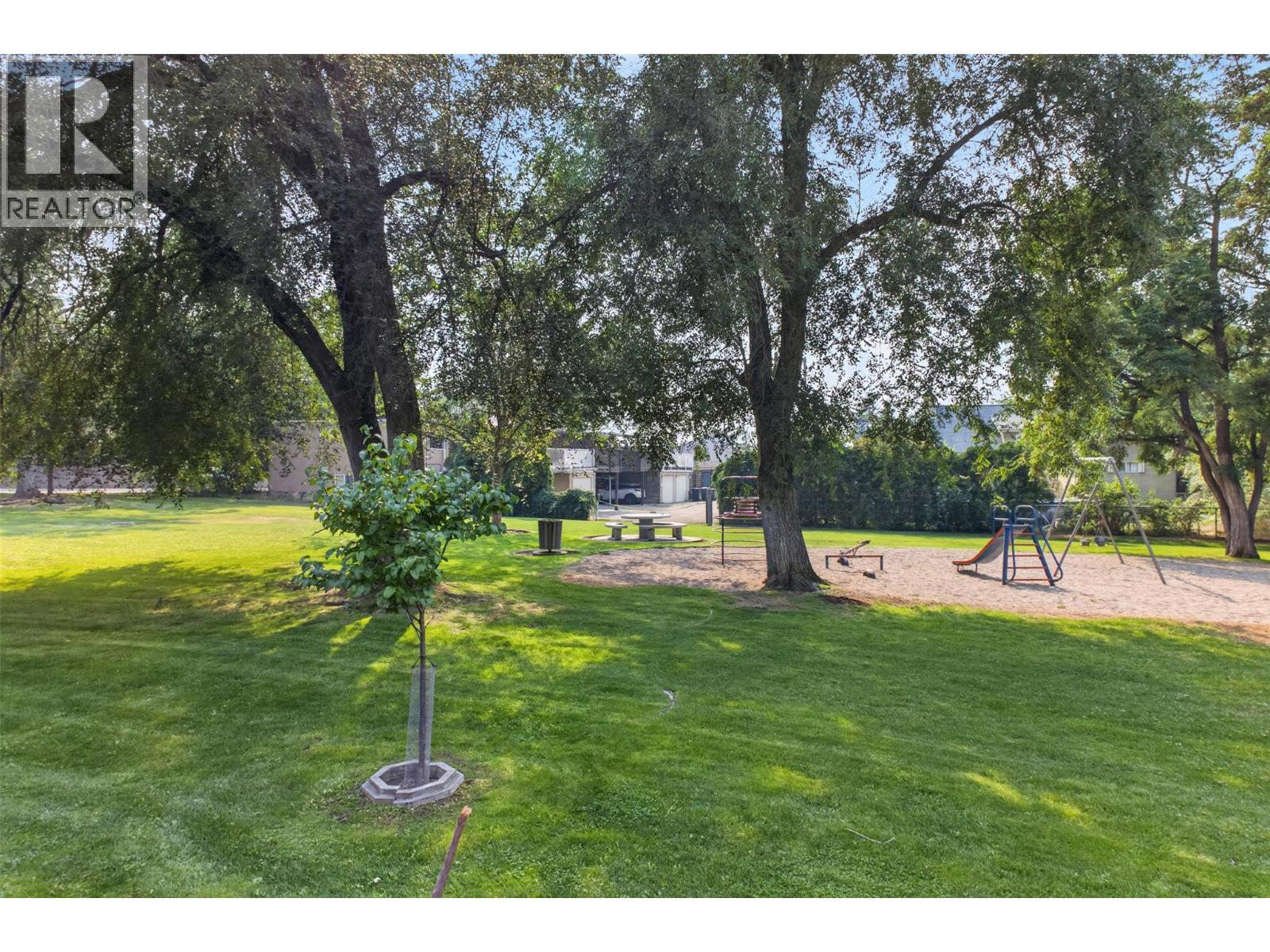 1494/1496 Elm Street, Kelowna, British Columbia  V1Y 3W9 - Photo 42 - 10397379