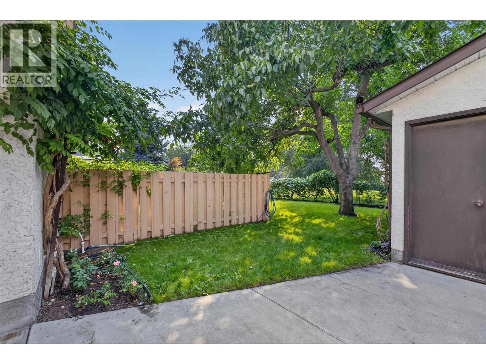 1494/1496 Elm Street, Kelowna, British Columbia  V1Y 3W9 - Photo 9 - 10397379
