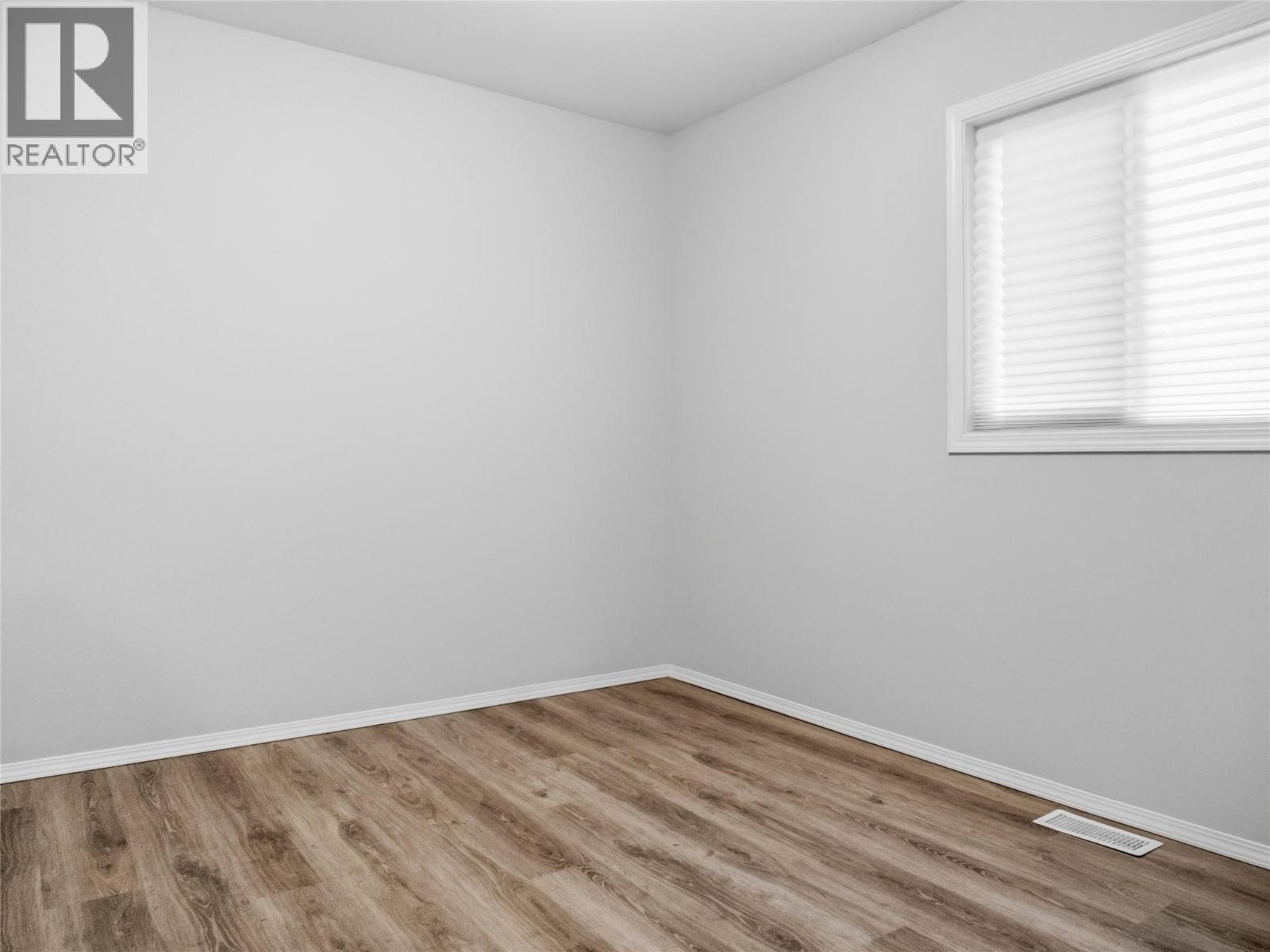 9721 2 Street, Dawson Creek, British Columbia  V1G 3K8 - Photo 29 - 10397783