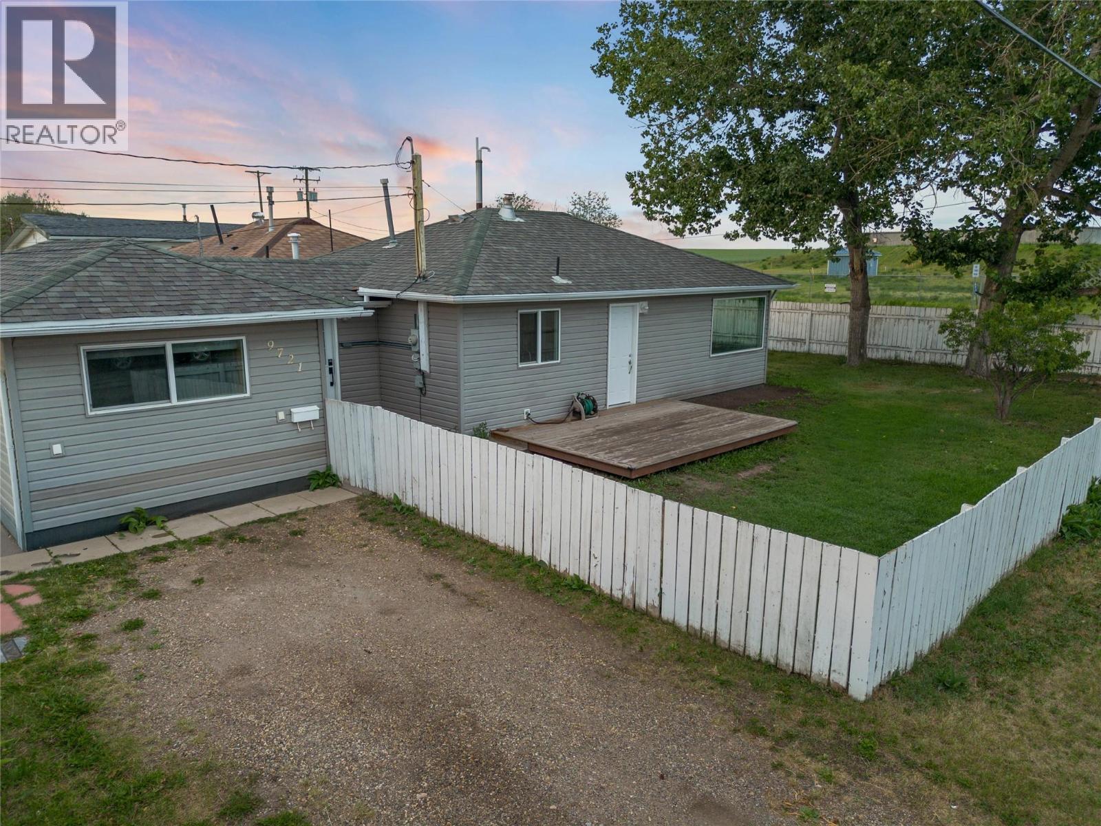 9721 2 Street, Dawson Creek, British Columbia  V1G 3K8 - Photo 38 - 10397783