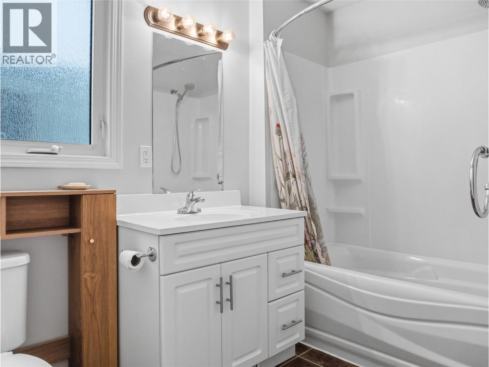 9721 2 Street, Dawson Creek, British Columbia  V1G 3K8 - Photo 5 - 10397783