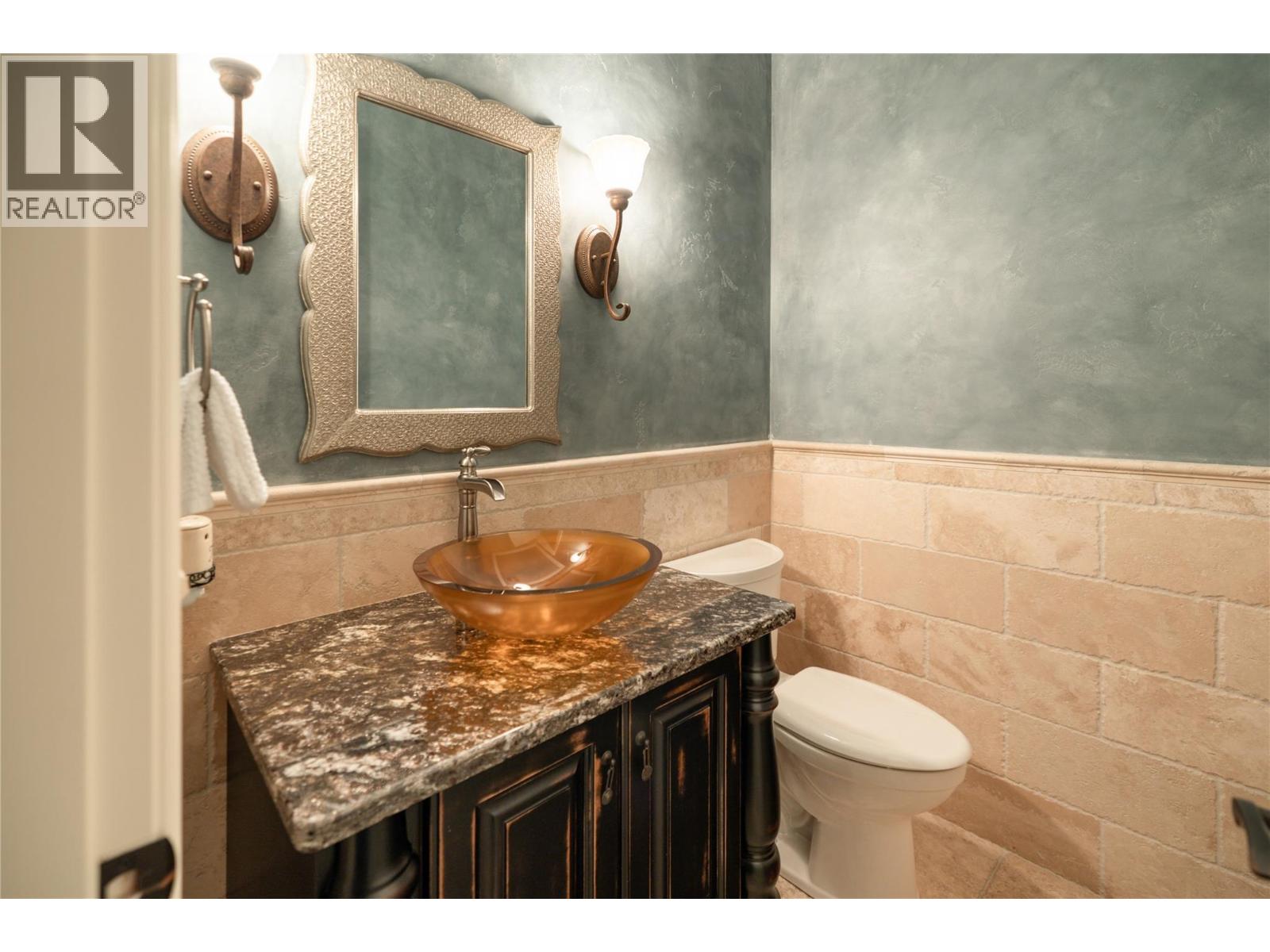 954 Hewetson Avenue, Kelowna, British Columbia  V1W 5H8 - Photo 38 - 10397512