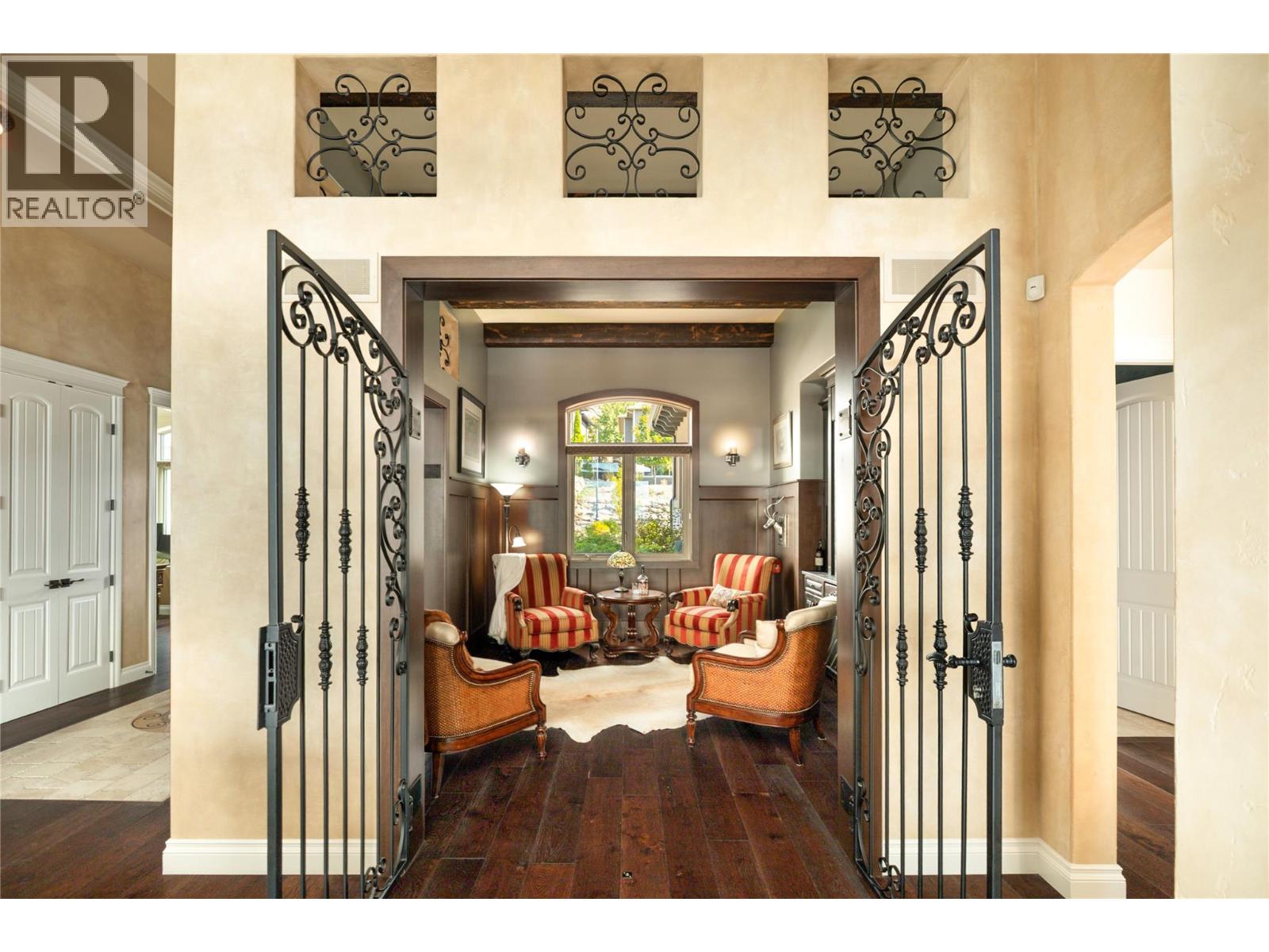 954 Hewetson Avenue, Kelowna, British Columbia  V1W 5H8 - Photo 5 - 10397512
