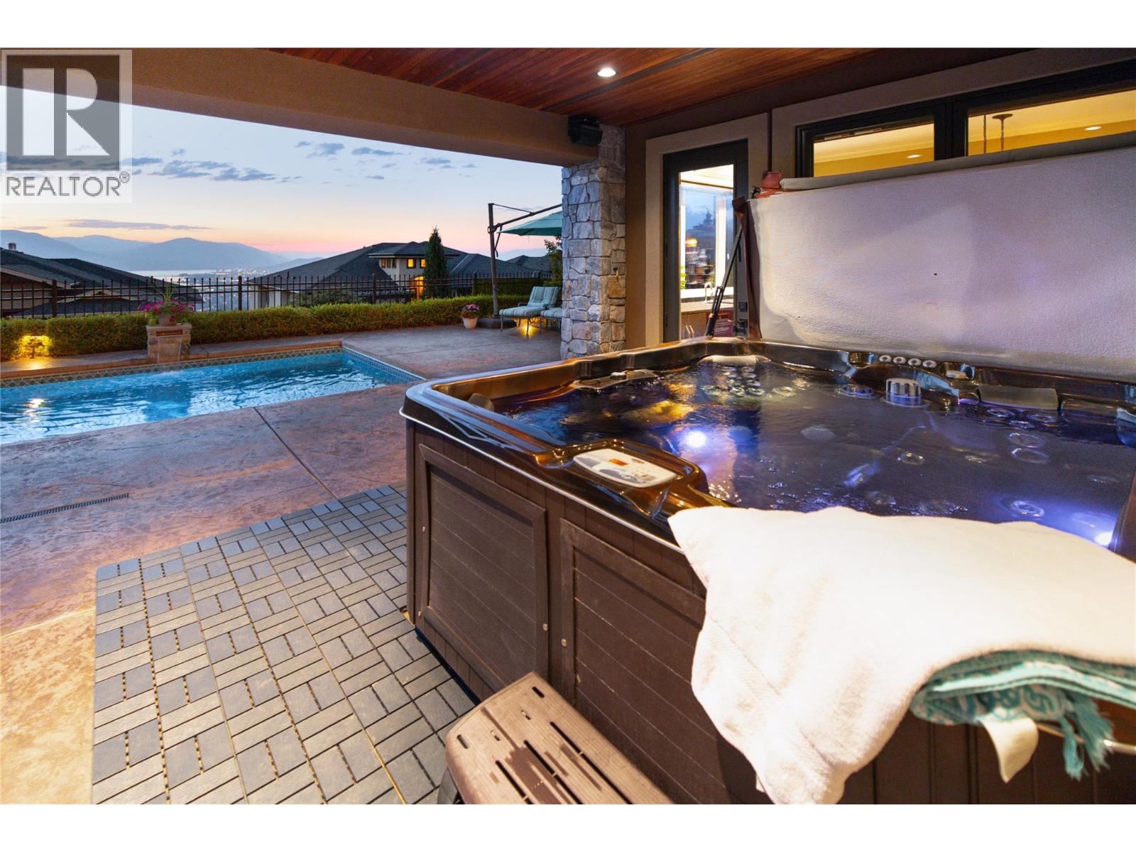 954 Hewetson Avenue, Kelowna, British Columbia  V1W 5H8 - Photo 51 - 10397512