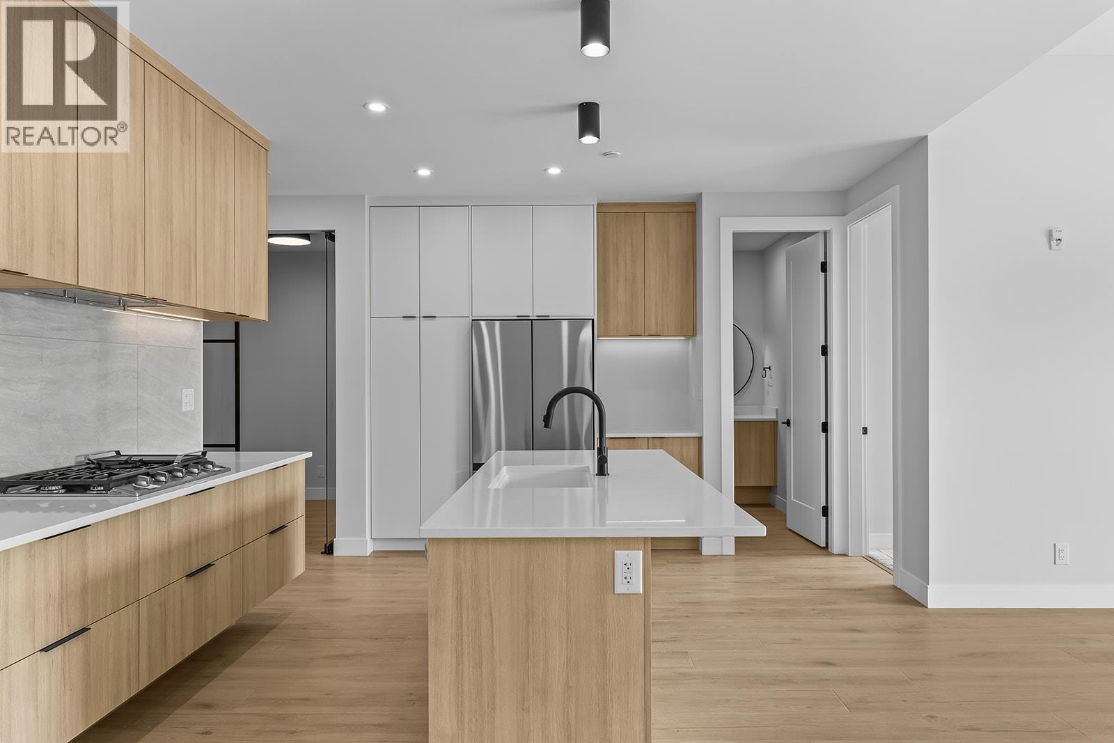 75 Predator Ridge Drive Unit# 205, Vernon, British Columbia  V1H 1G4 - Photo 12 - 10397002